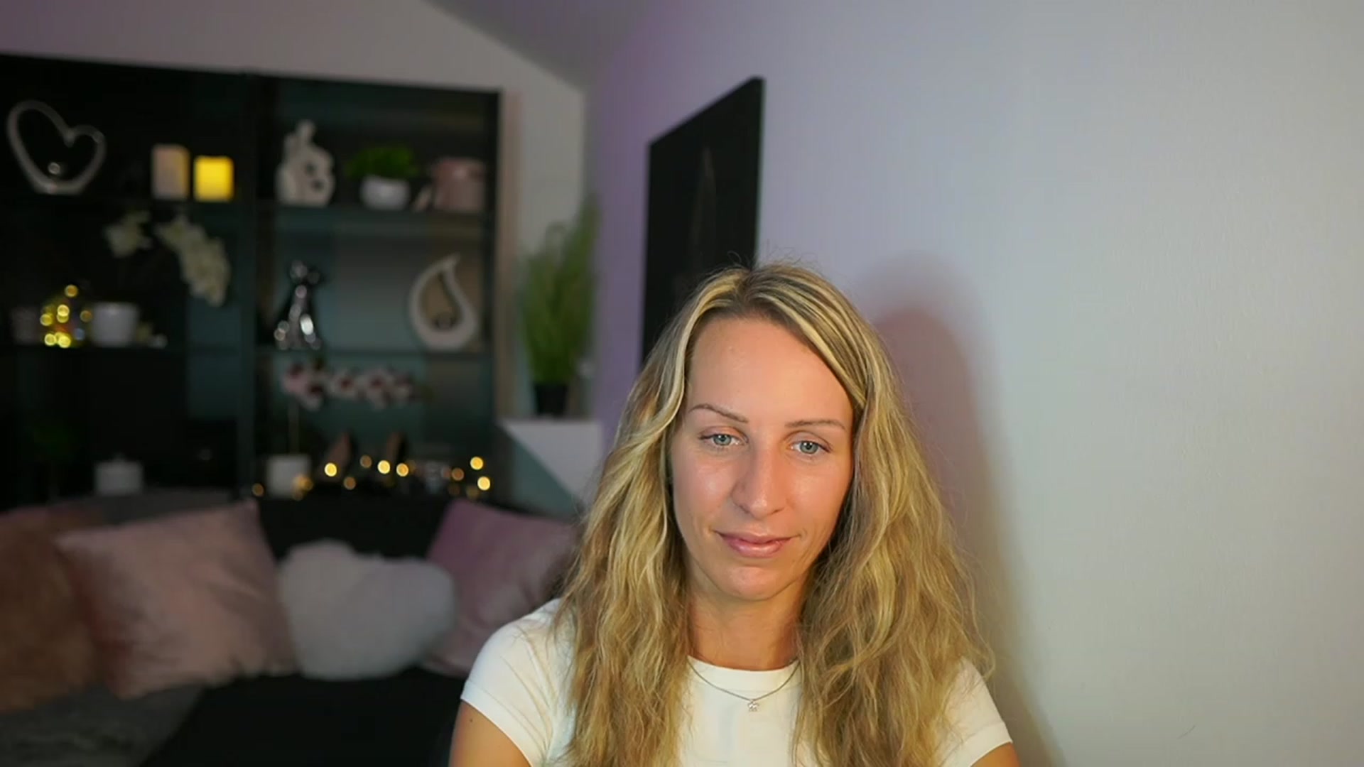 Gallery image thumbnail from Nikki__Sexx__'s myfreecams stream on, 10/12/2023, 19:46 image 20 of 20