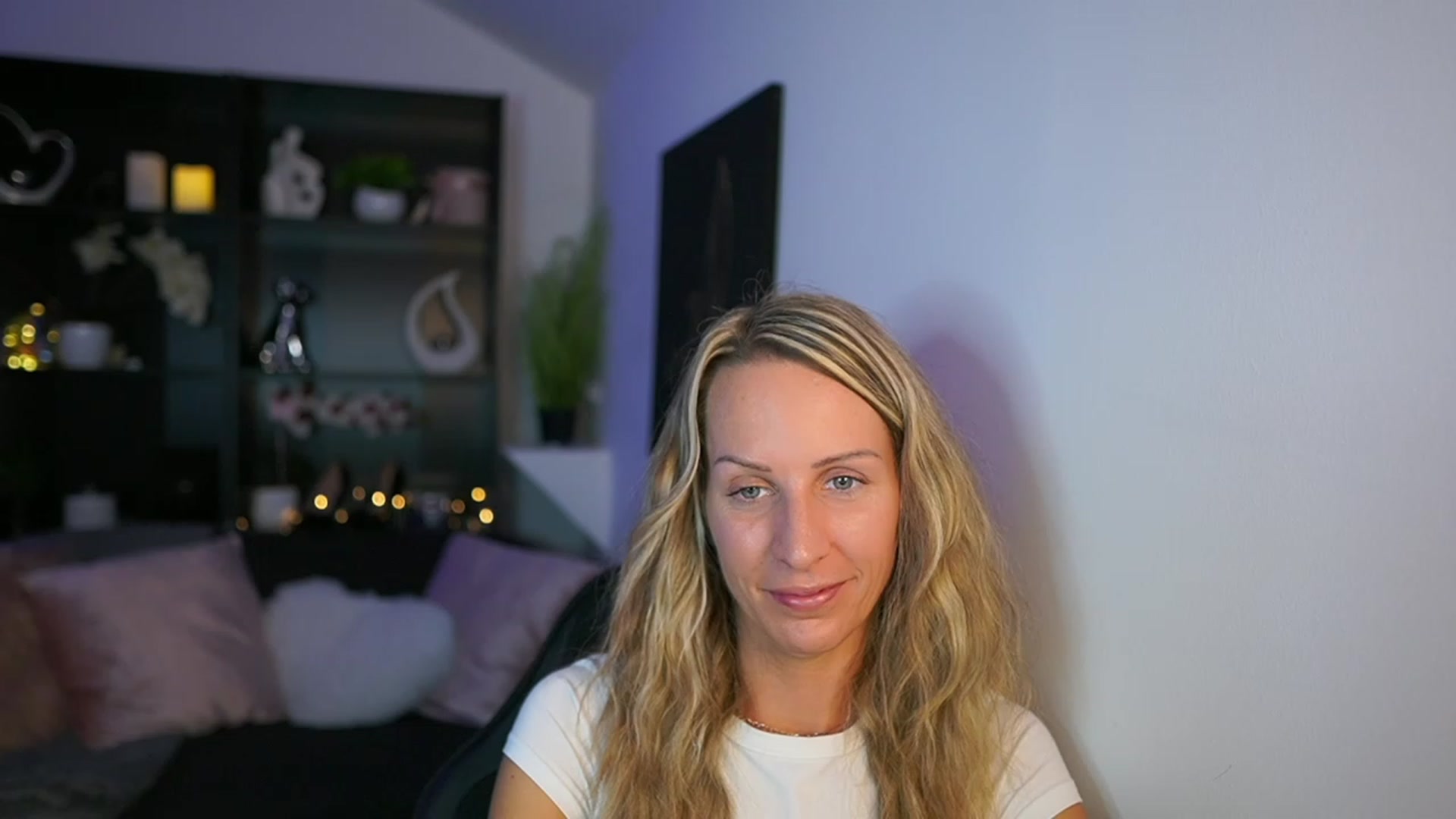 Gallery image thumbnail from Nikki__Sexx__'s myfreecams stream on, 10/12/2023, 20:42 image 7 of 20