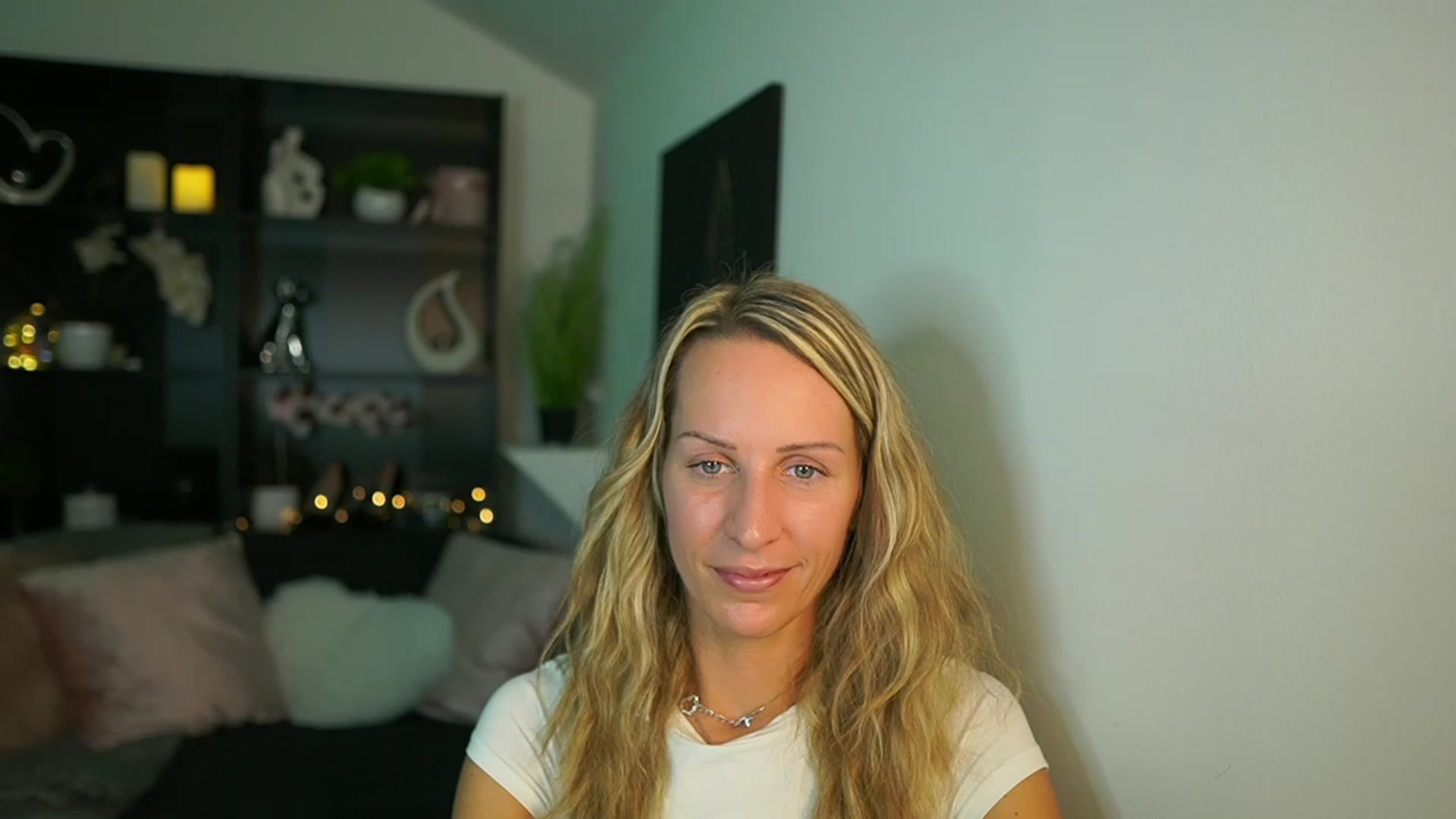 Gallery image thumbnail from Nikki__Sexx__'s myfreecams stream on, 10/12/2023, 20:42 image 19 of 20