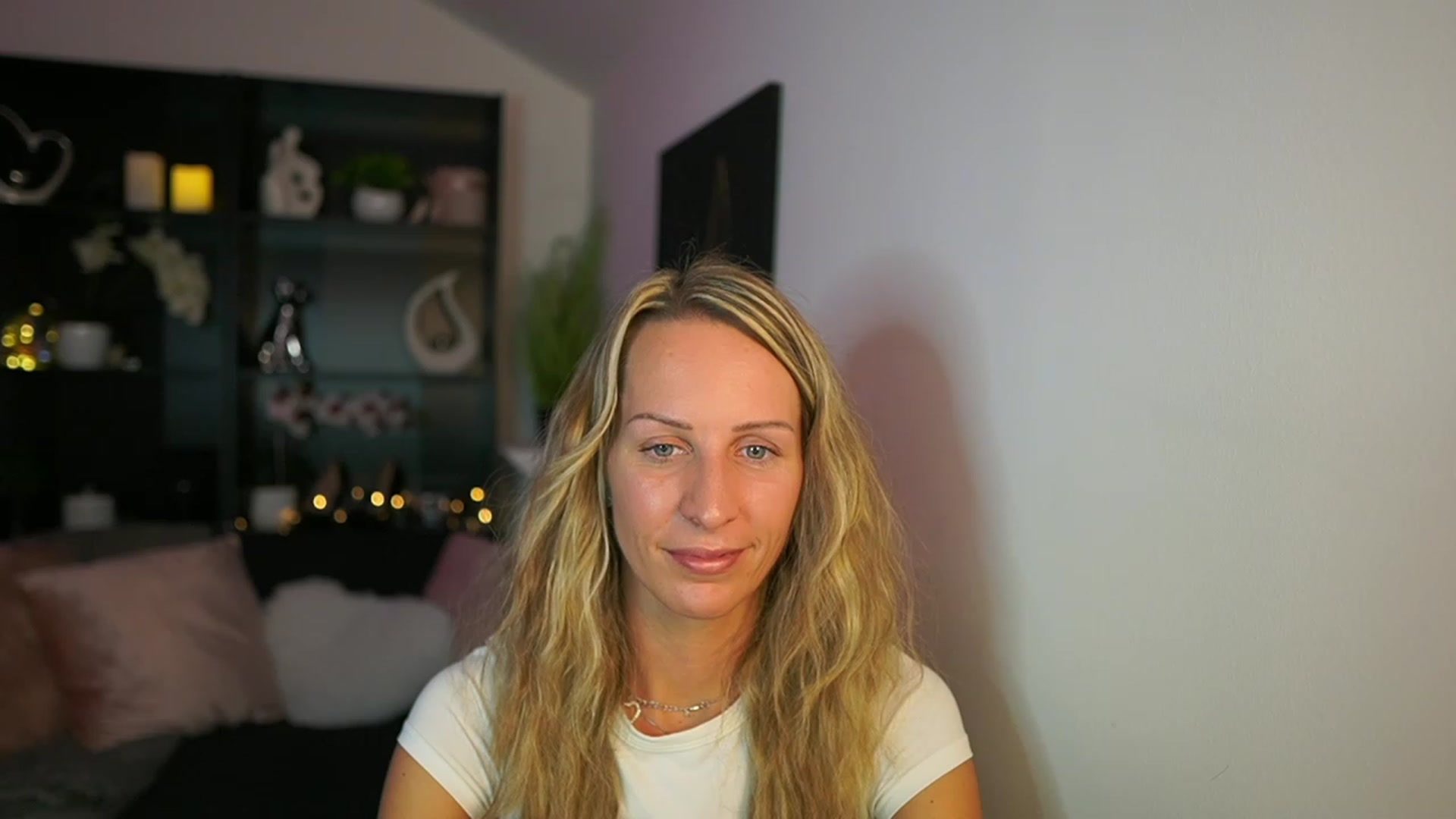 Gallery image thumbnail from Nikki__Sexx__'s myfreecams stream on, 10/12/2023, 20:42 image 1 of 20