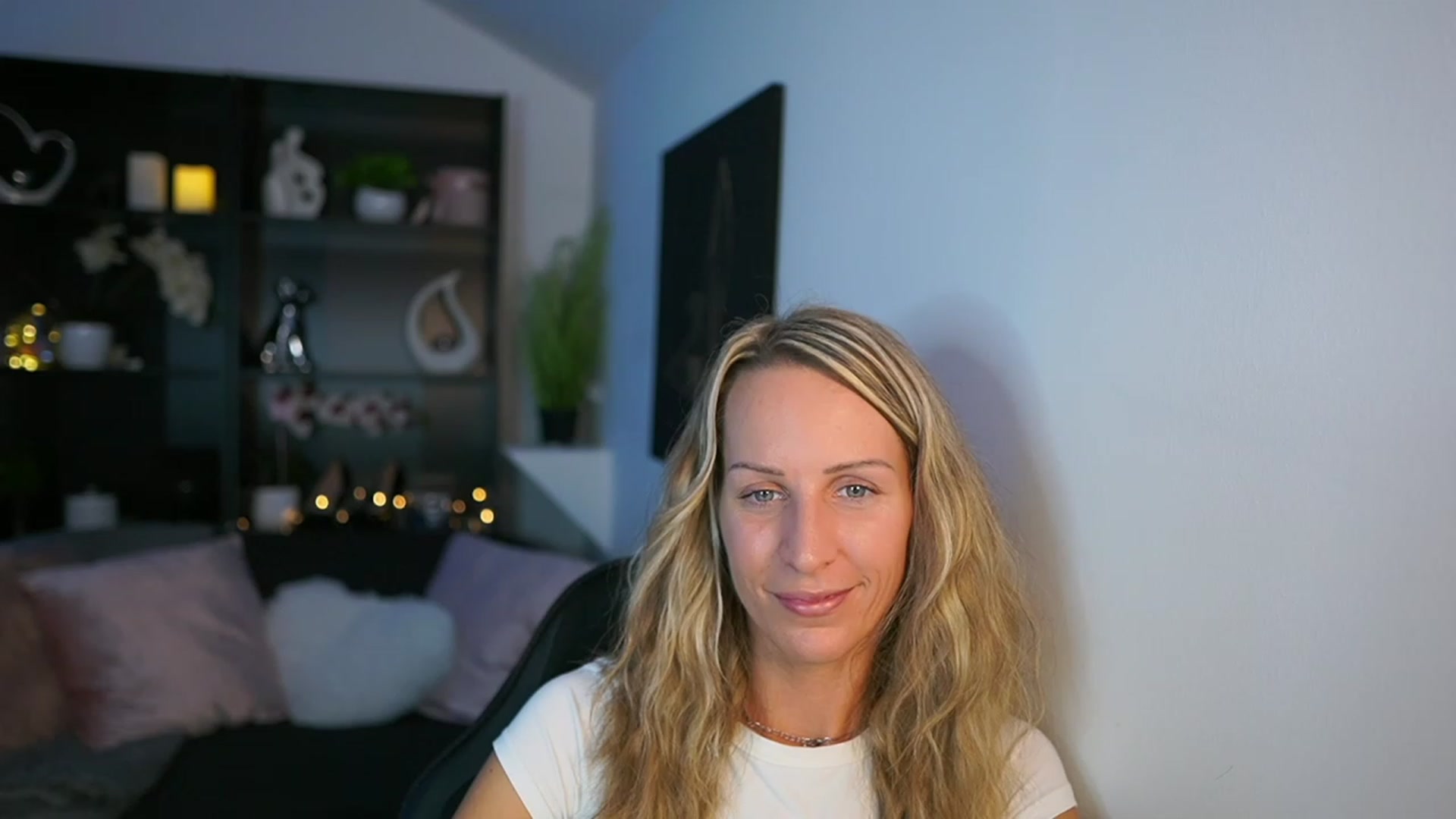 Gallery image thumbnail from Nikki__Sexx__'s myfreecams stream on, 10/12/2023, 20:42 image 13 of 20