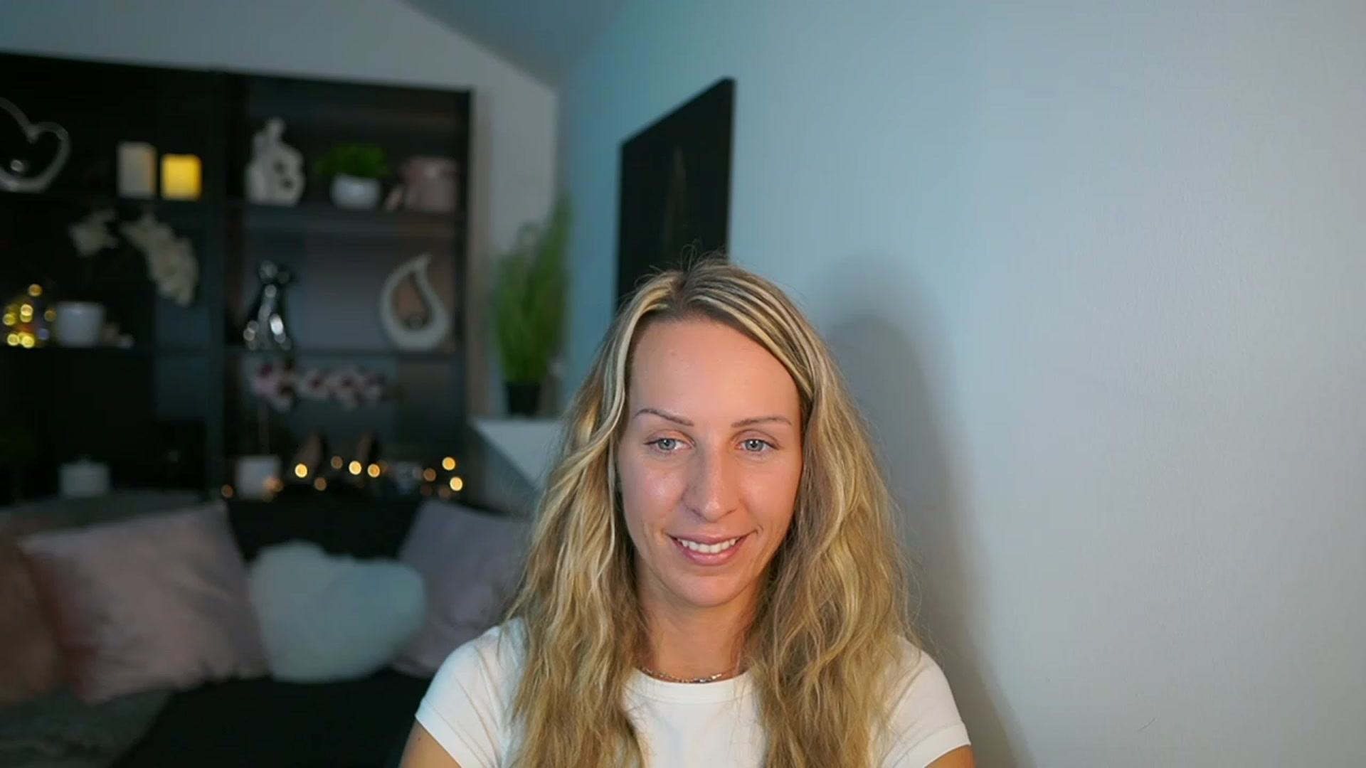 Gallery image thumbnail from Nikki__Sexx__'s myfreecams stream on, 10/12/2023, 20:42 image 2 of 20