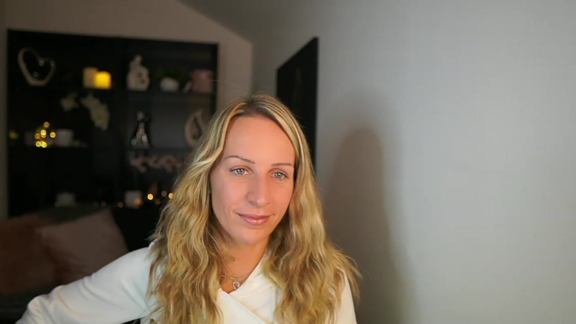 Gallery image thumbnail from Nikki__Sexx__'s myfreecams stream on, 10/16/2023, 18:44 image 20 of 20