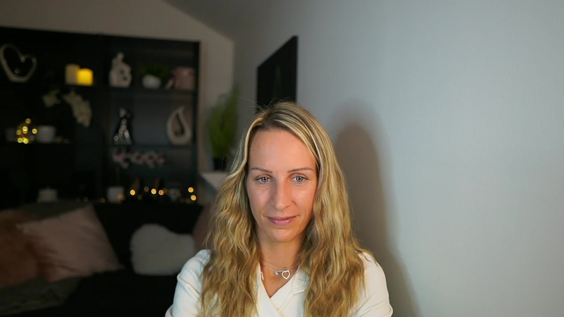 Gallery image thumbnail from Nikki__Sexx__'s myfreecams stream on, 10/16/2023, 22:27 image 12 of 20