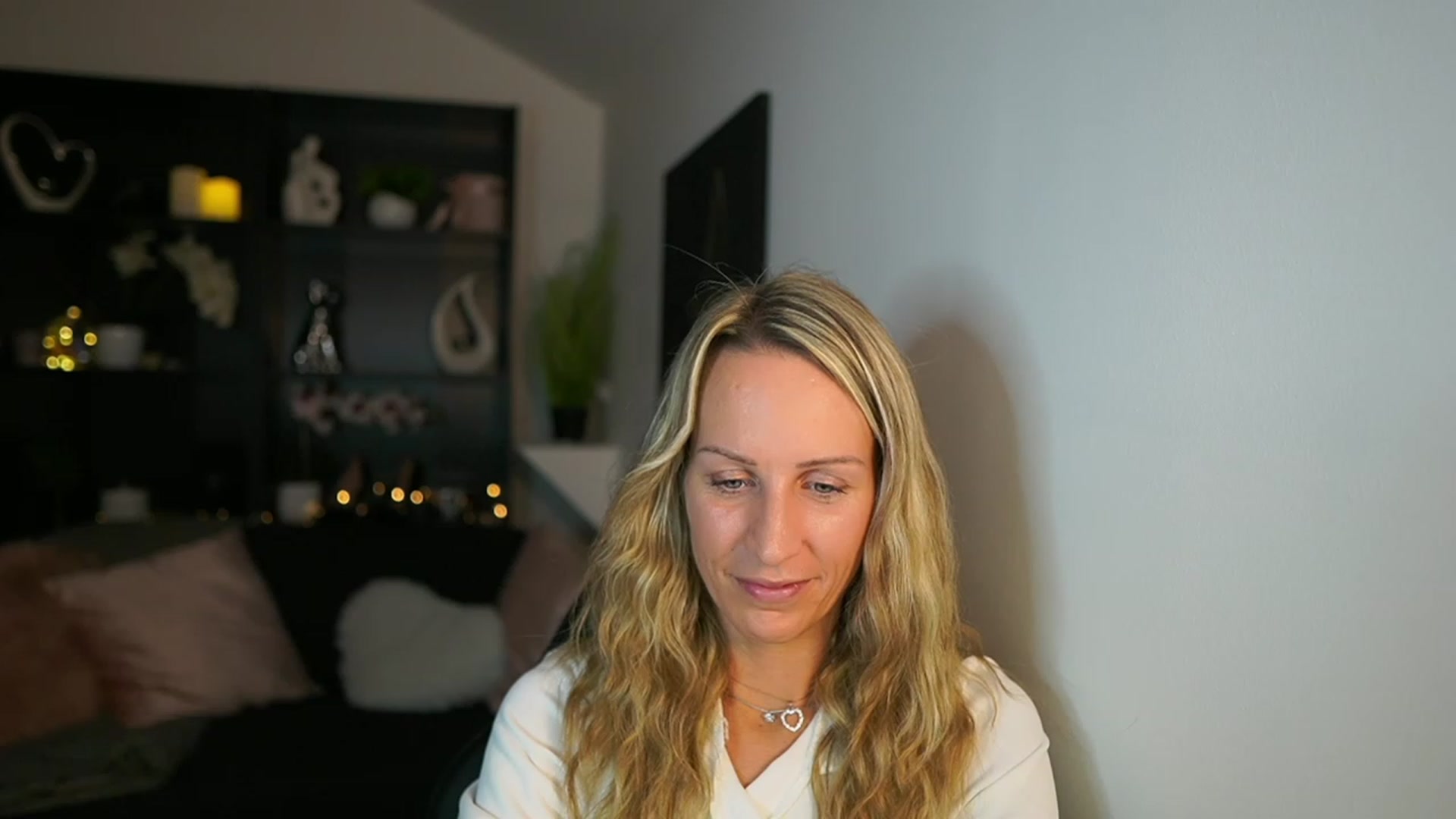 Gallery image thumbnail from Nikki__Sexx__'s myfreecams stream on, 10/16/2023, 22:27 image 10 of 20