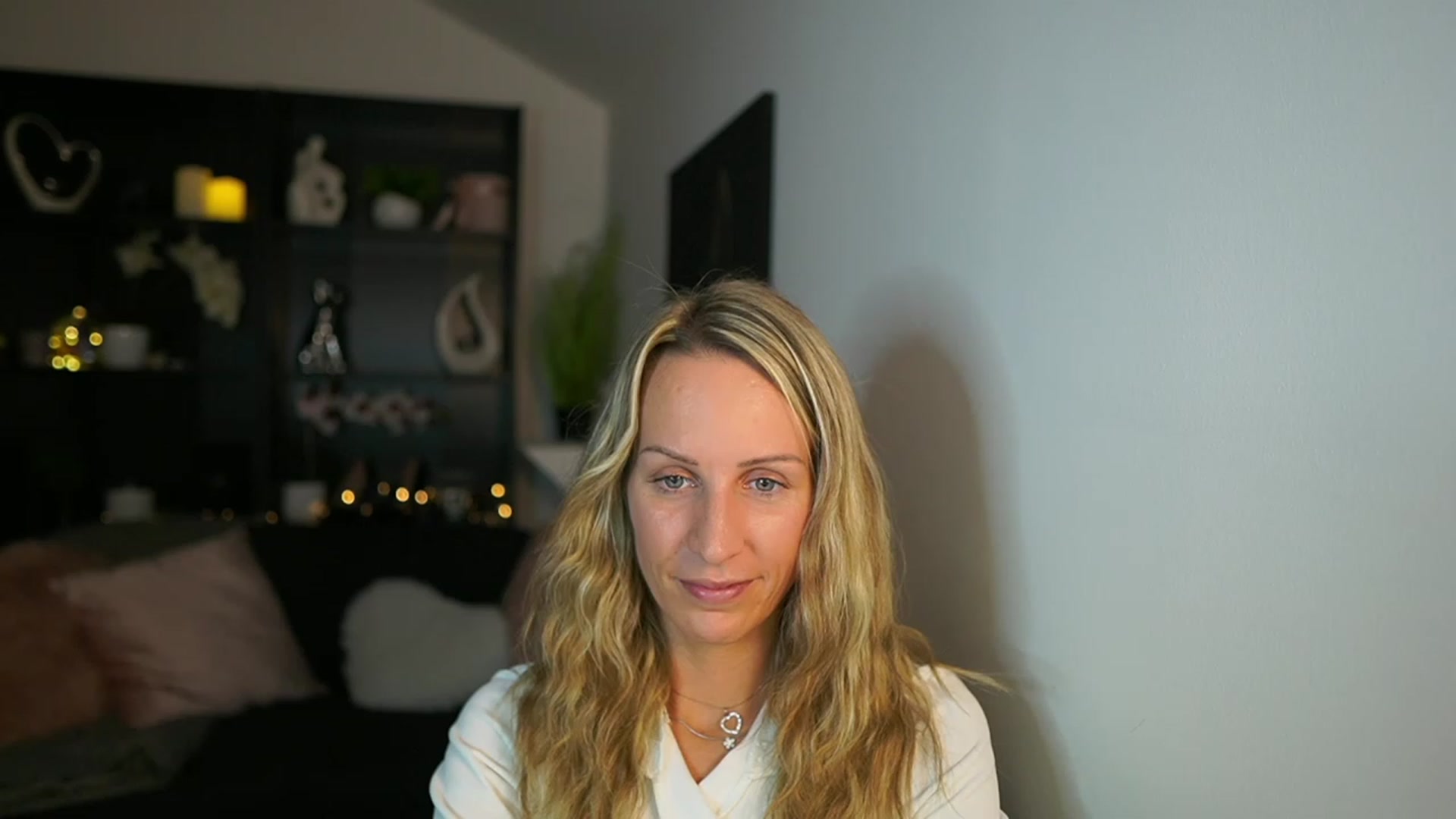 Gallery image thumbnail from Nikki__Sexx__'s myfreecams stream on, 10/16/2023, 22:27 image 1 of 20
