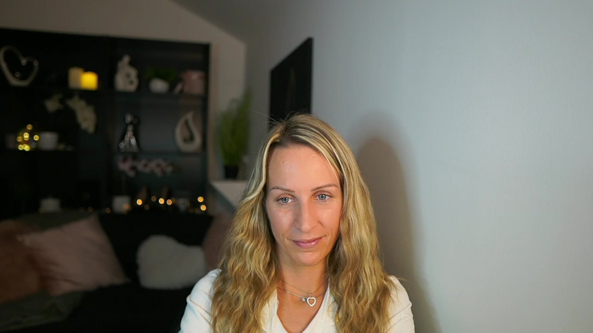 Gallery image thumbnail from Nikki__Sexx__'s myfreecams stream on, 10/16/2023, 22:27 image 4 of 20