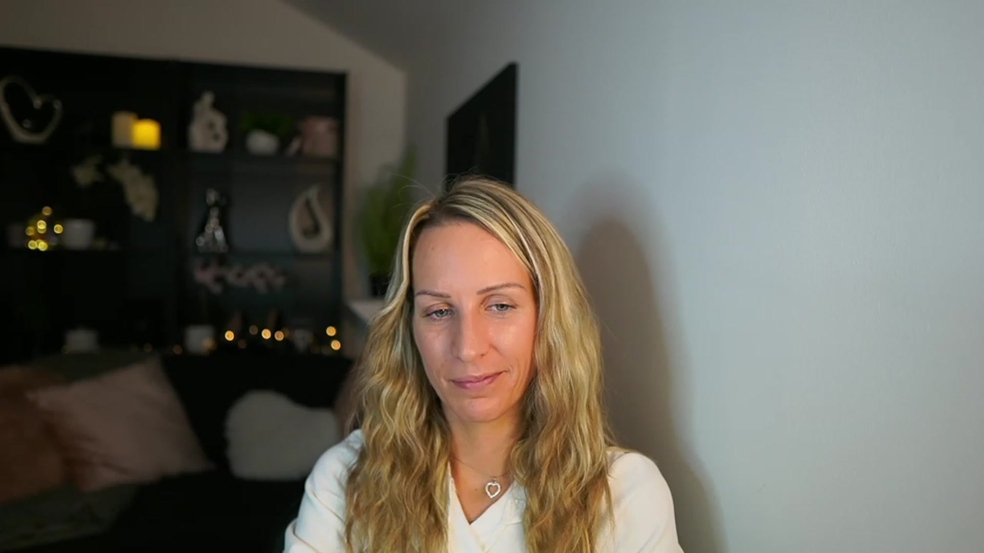 Gallery image thumbnail from Nikki__Sexx__'s myfreecams stream on, 10/16/2023, 22:27 image 18 of 20