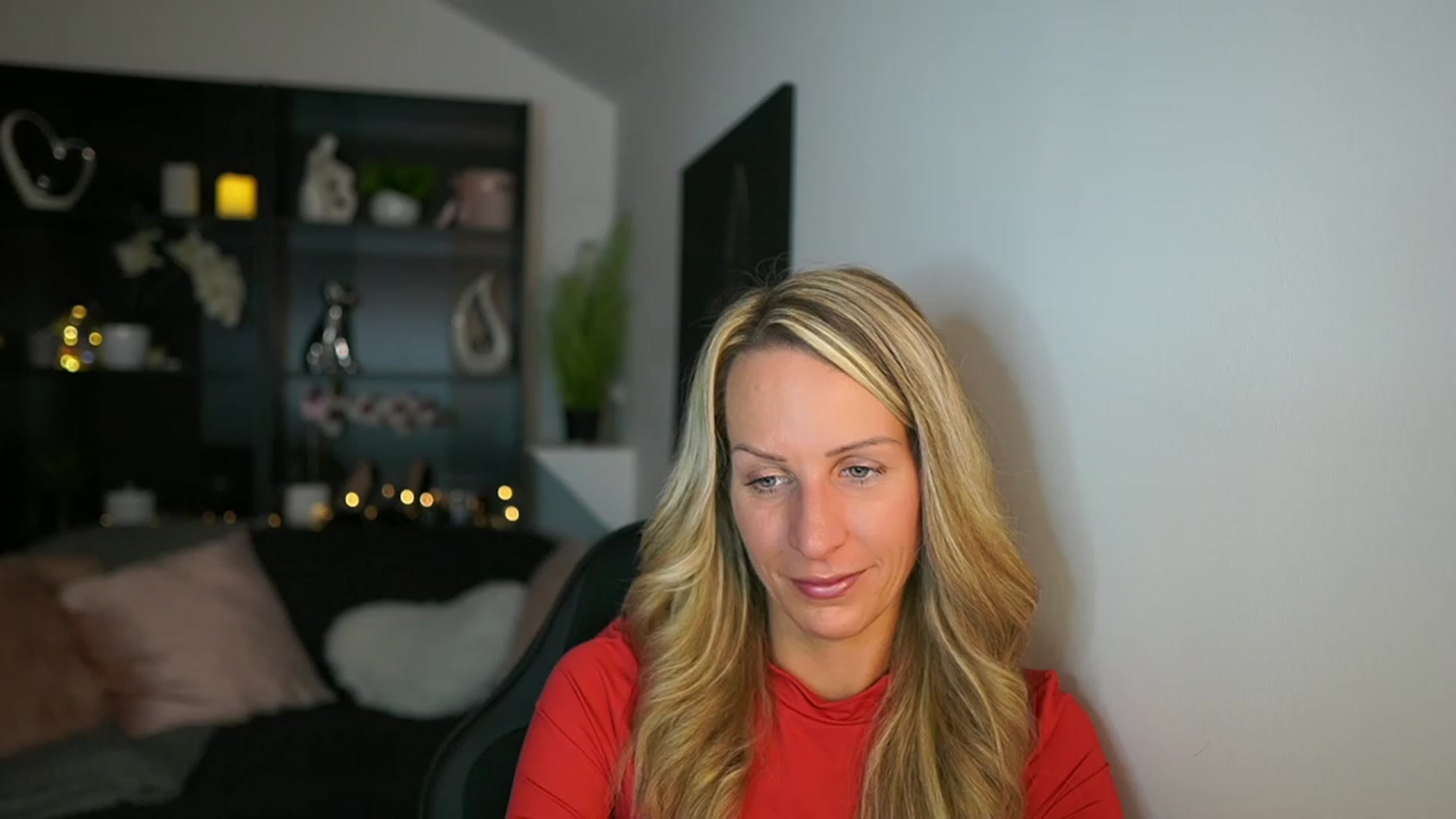 Gallery image thumbnail from Nikki__Sexx__'s myfreecams stream on, 10/19/2023, 18:45 image 12 of 20
