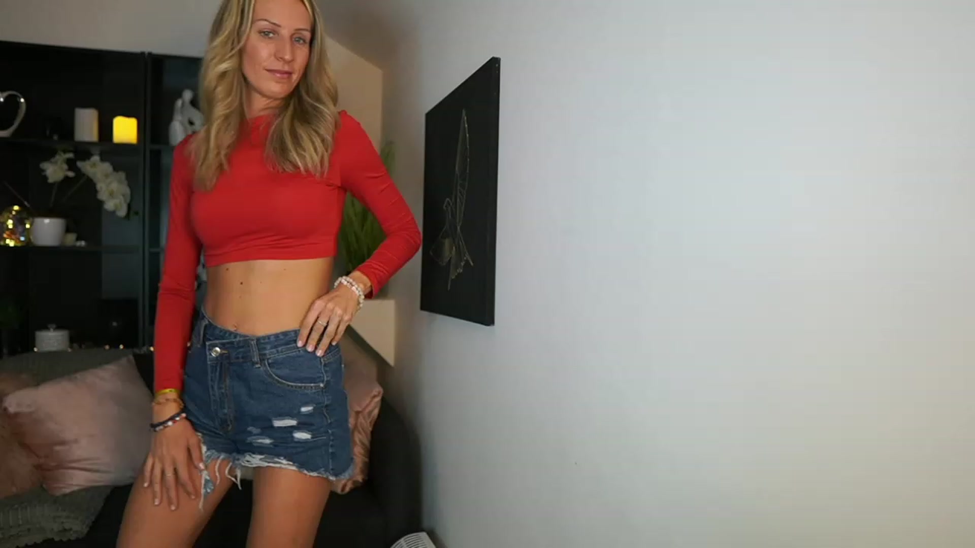 Gallery image thumbnail from Nikki__Sexx__'s myfreecams stream on, 10/19/2023, 21:52 image 1 of 20