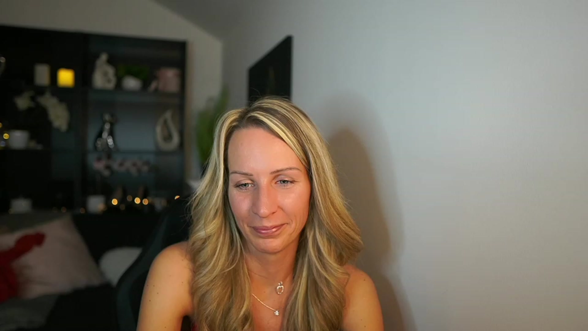 Gallery image thumbnail from Nikki__Sexx__'s myfreecams stream on, 10/19/2023, 23:04 image 20 of 20