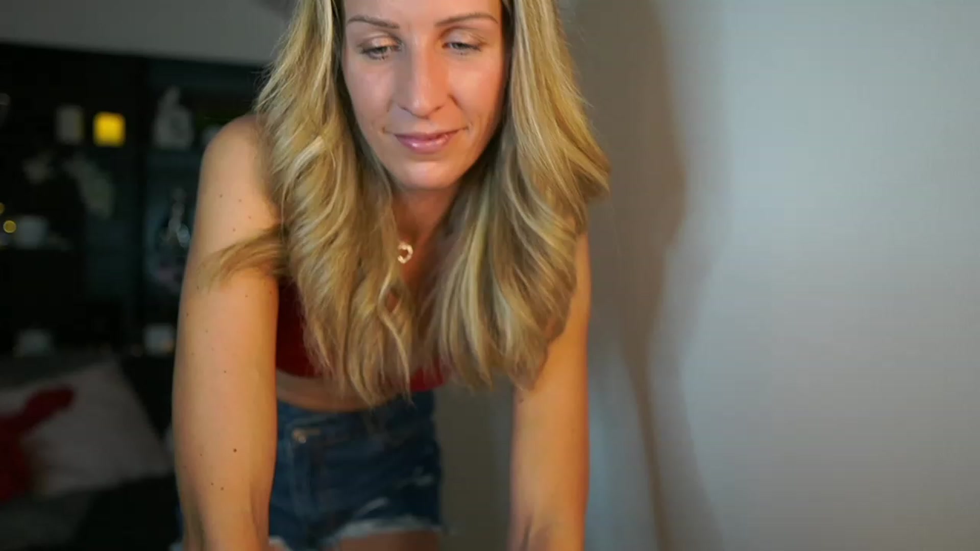 Gallery image thumbnail from Nikki__Sexx__'s myfreecams stream on, 10/19/2023, 23:04 image 14 of 20