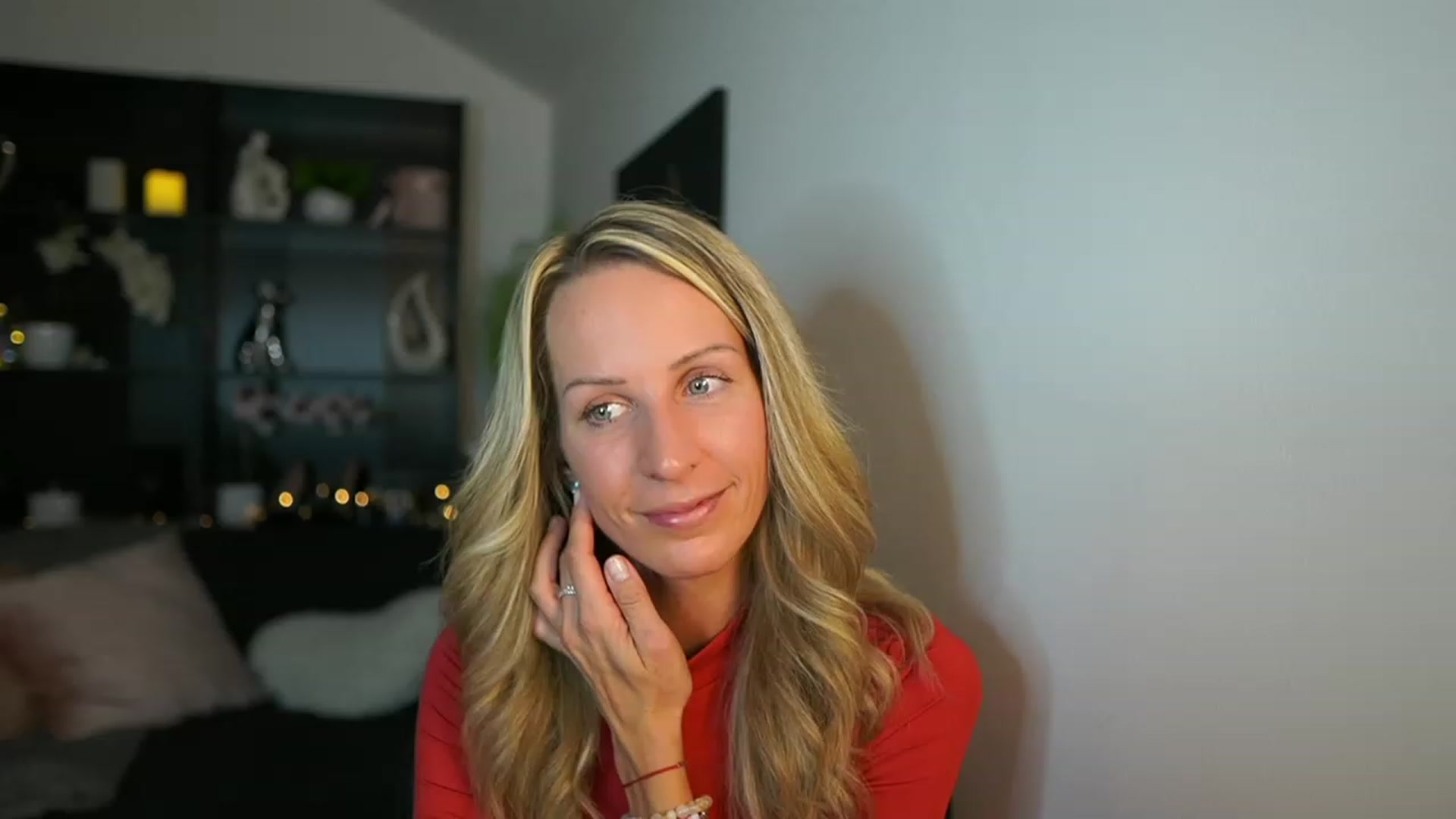Gallery image thumbnail from Nikki__Sexx__'s myfreecams stream on, 10/19/2023, 23:04 image 9 of 20