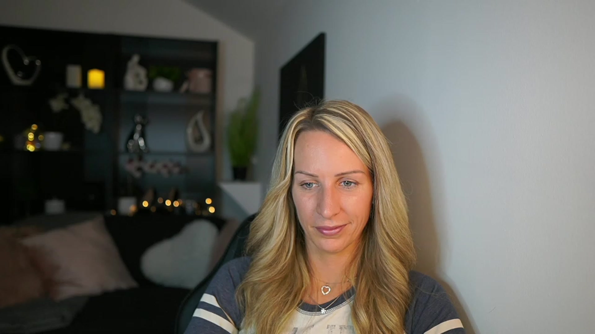 Gallery image thumbnail from Nikki__Sexx__'s myfreecams stream on, 10/22/2023, 19:09 image 16 of 20