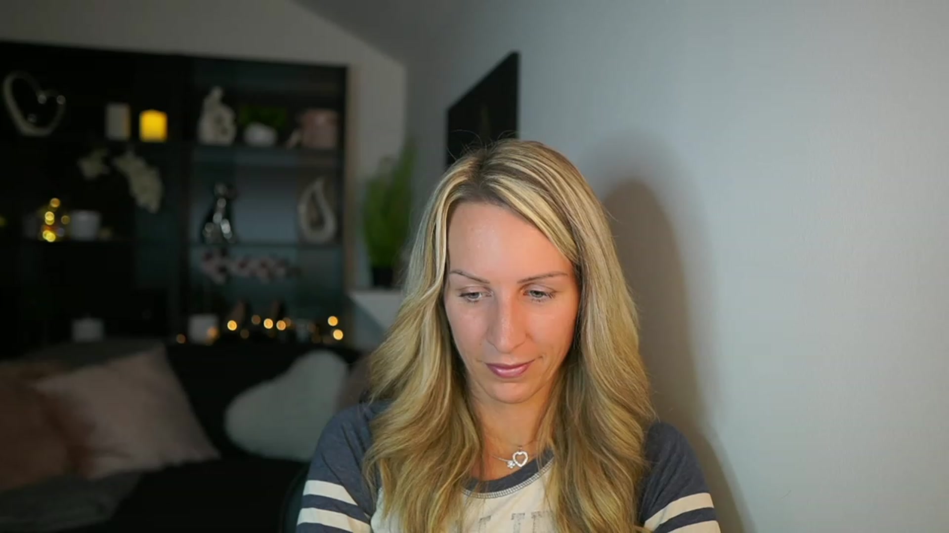 Gallery image thumbnail from Nikki__Sexx__'s myfreecams stream on, 10/22/2023, 19:09 image 4 of 20