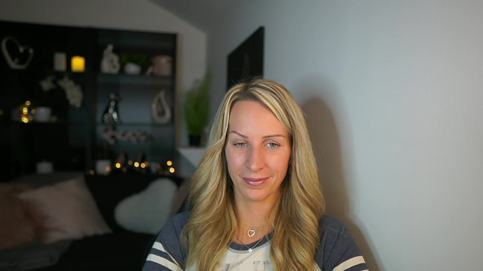 Gallery image thumbnail from Nikki__Sexx__'s myfreecams stream on, 10/22/2023, 19:09 image 14 of 20