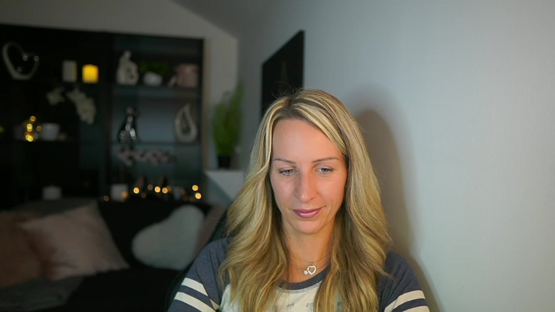 Gallery image thumbnail from Nikki__Sexx__'s myfreecams stream on, 10/22/2023, 19:09 image 6 of 20
