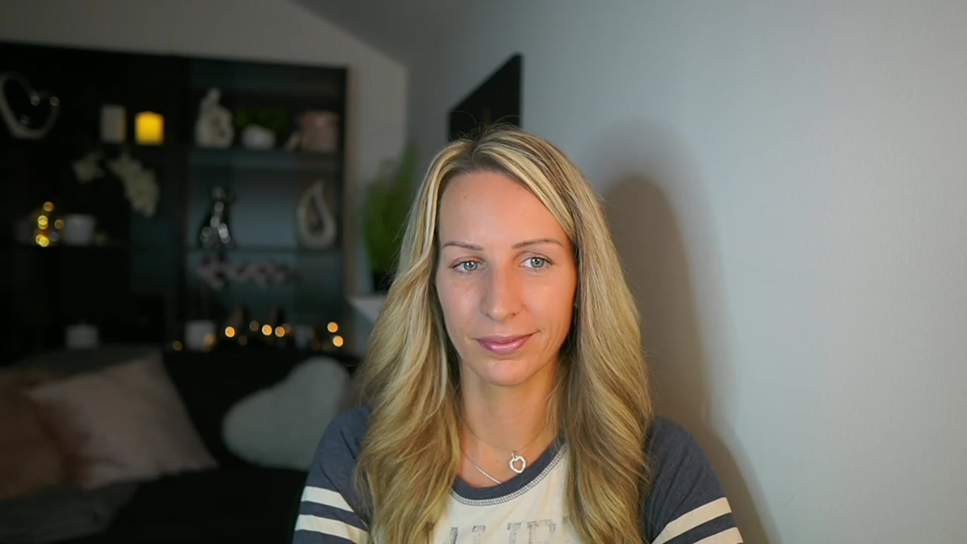 Gallery image thumbnail from Nikki__Sexx__'s myfreecams stream on, 10/22/2023, 19:53 image 18 of 20