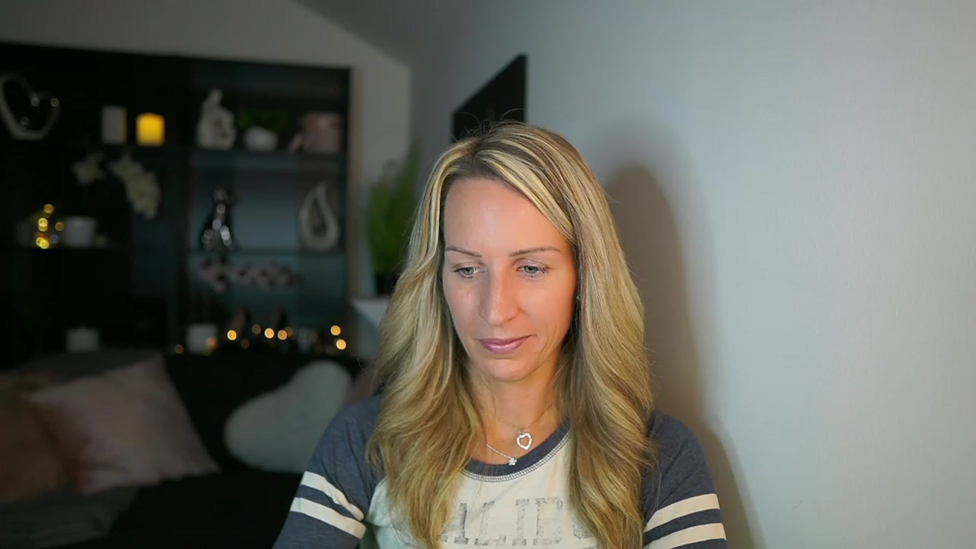 Gallery image thumbnail from Nikki__Sexx__'s myfreecams stream on, 10/22/2023, 19:53 image 14 of 20