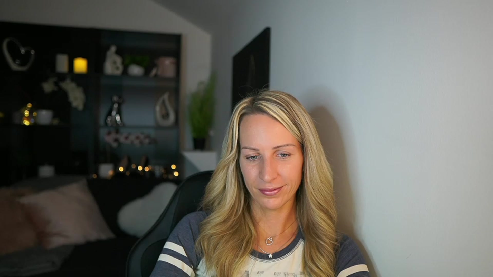 Gallery image thumbnail from Nikki__Sexx__'s myfreecams stream on, 10/22/2023, 19:53 image 4 of 20
