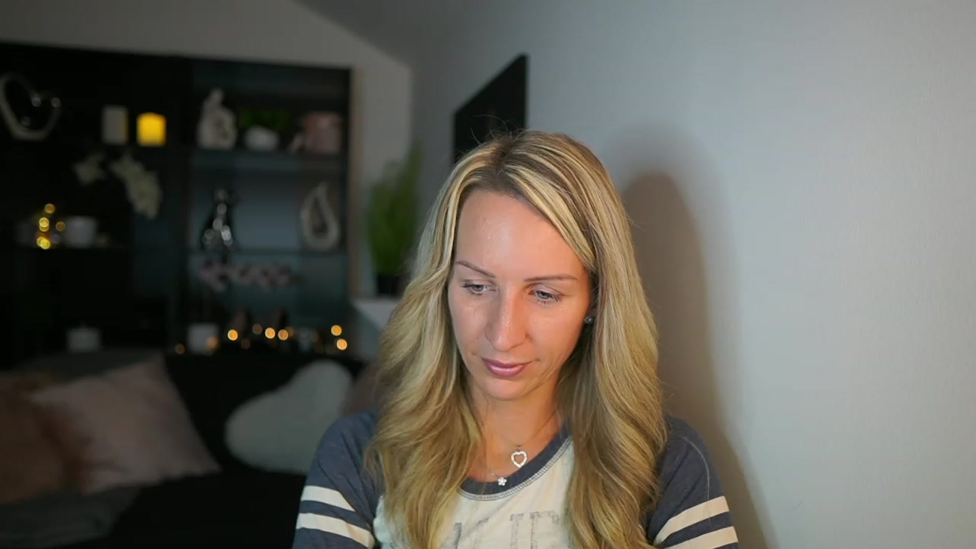 Gallery image thumbnail from Nikki__Sexx__'s myfreecams stream on, 10/22/2023, 19:53 image 6 of 20