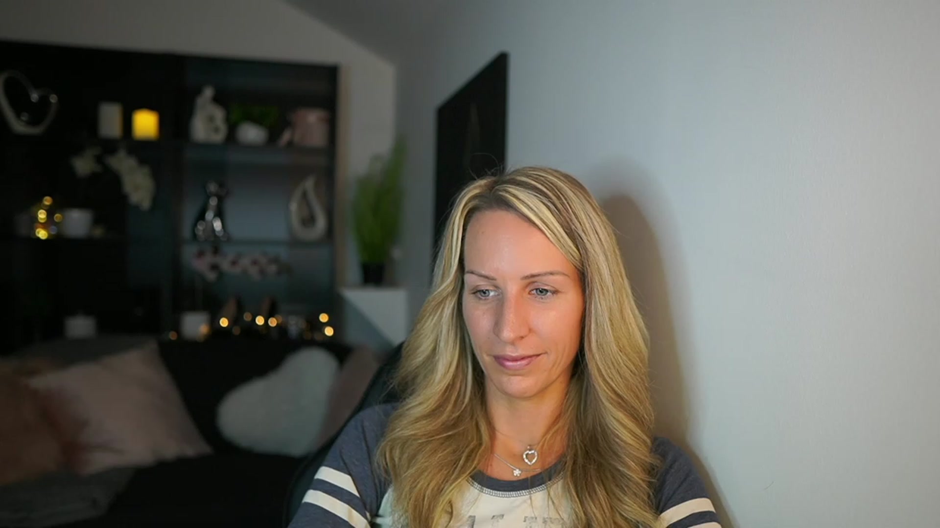 Gallery image thumbnail from Nikki__Sexx__'s myfreecams stream on, 10/22/2023, 20:31 image 3 of 20