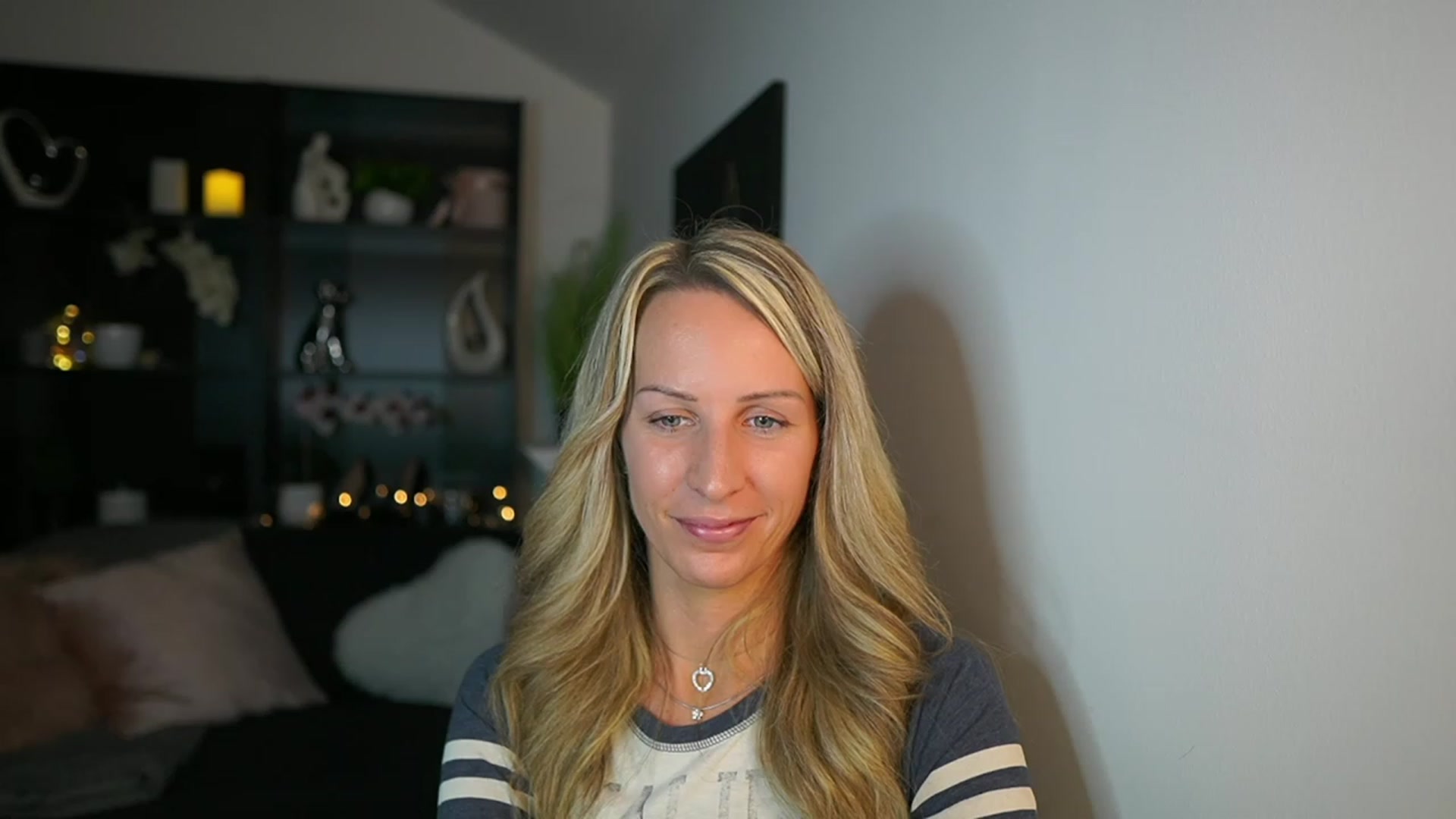 Gallery image thumbnail from Nikki__Sexx__'s myfreecams stream on, 10/22/2023, 20:31 image 10 of 20