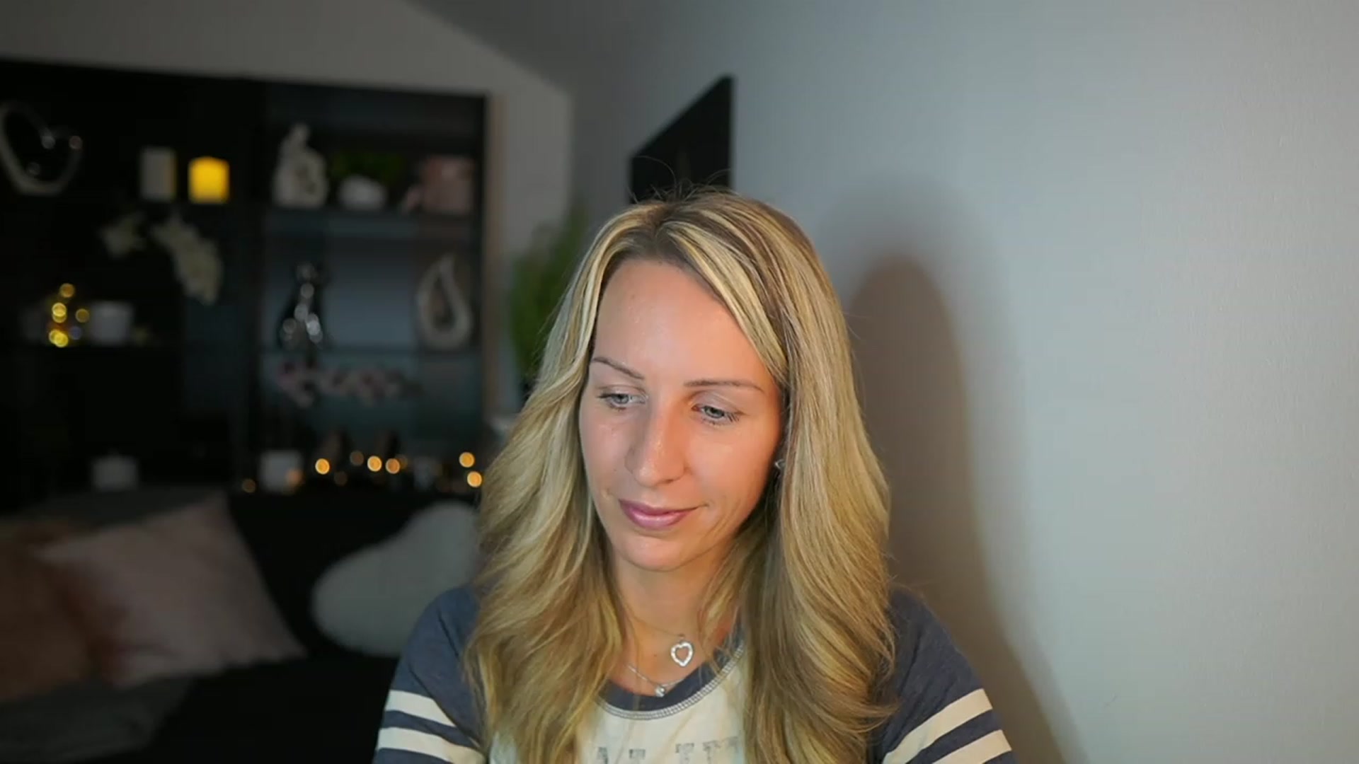Gallery image thumbnail from Nikki__Sexx__'s myfreecams stream on, 10/22/2023, 20:31 image 12 of 20