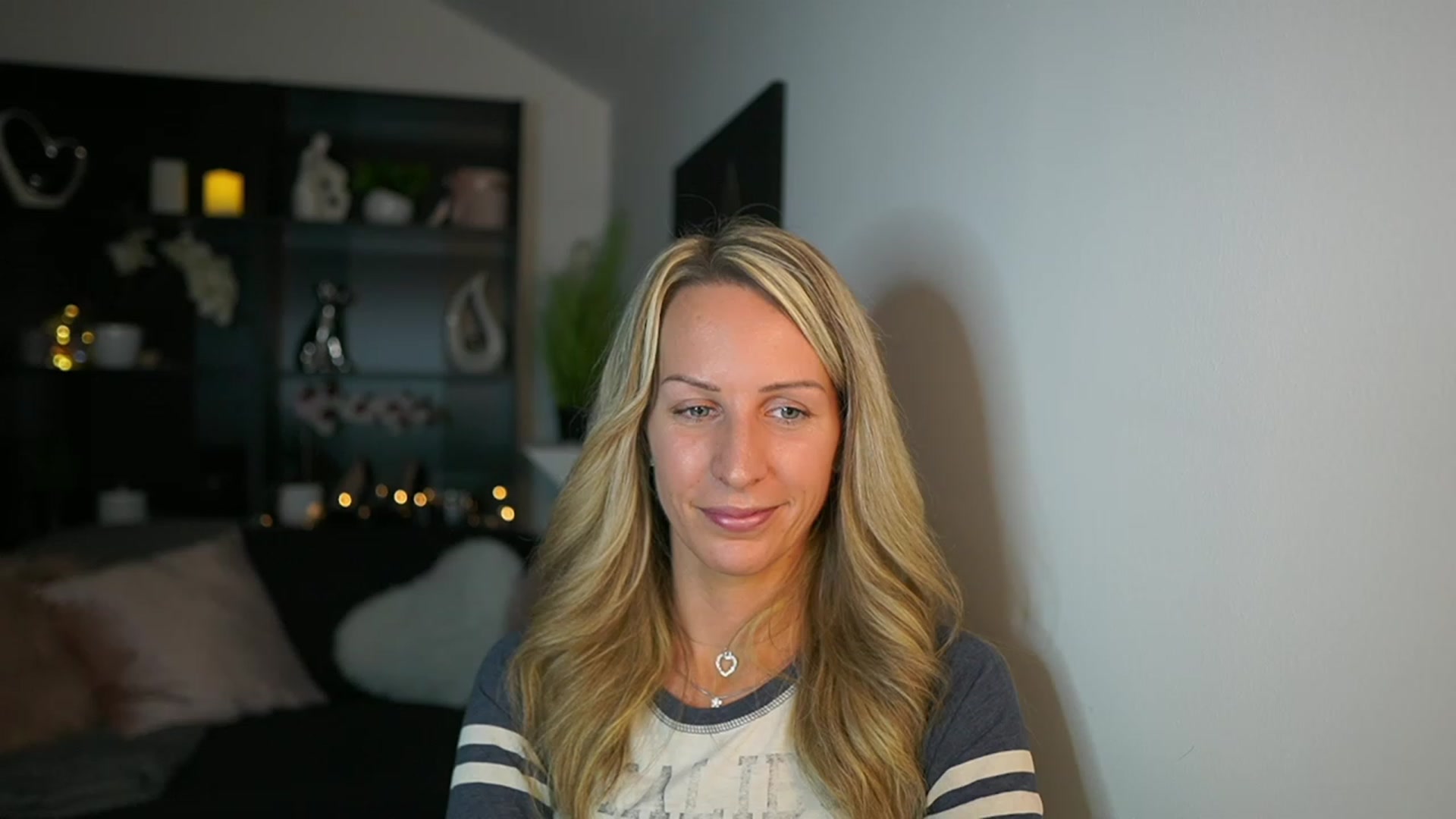 Gallery image thumbnail from Nikki__Sexx__'s myfreecams stream on, 10/22/2023, 20:31 image 8 of 20