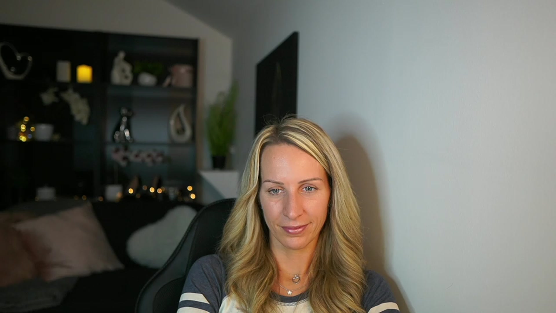 Gallery image thumbnail from Nikki__Sexx__'s myfreecams stream on, 10/22/2023, 21:51 image 19 of 20