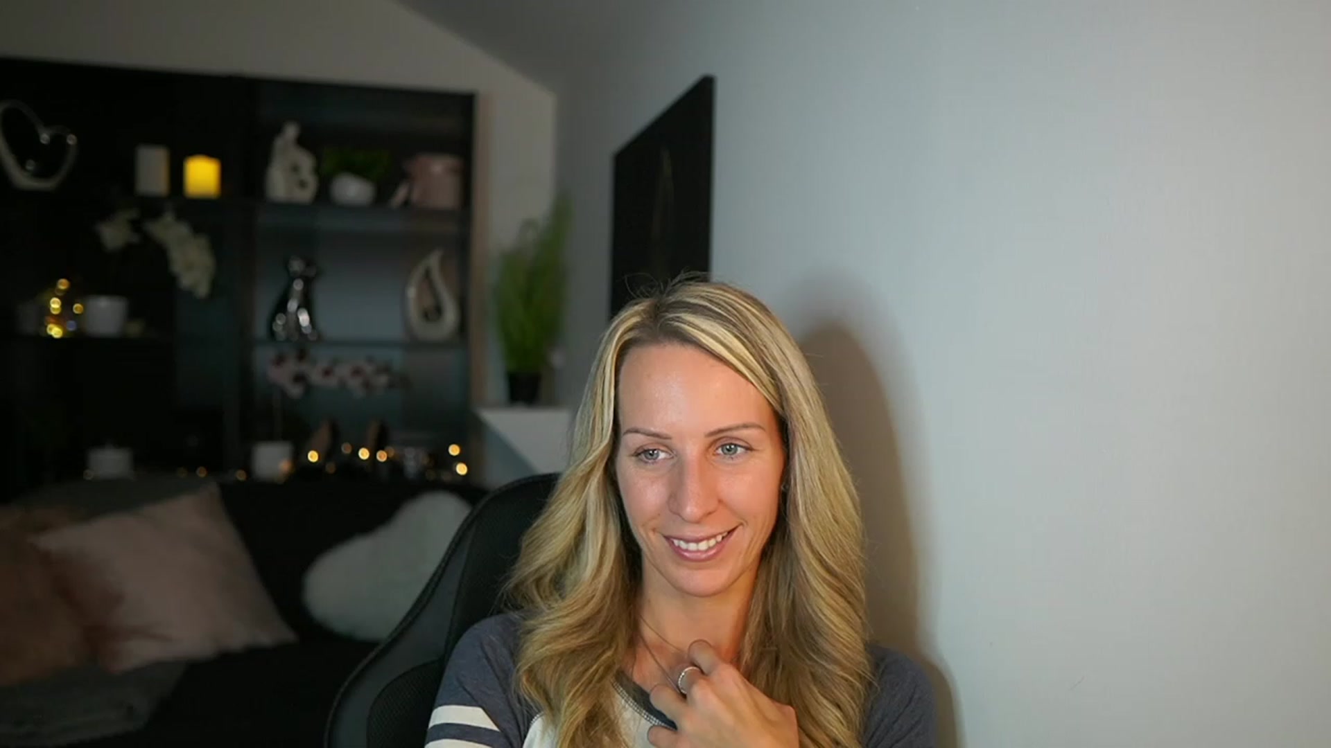 Gallery image thumbnail from Nikki__Sexx__'s myfreecams stream on, 10/22/2023, 21:51 image 20 of 20