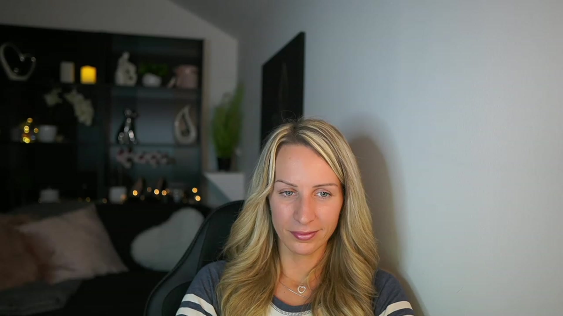 Gallery image thumbnail from Nikki__Sexx__'s myfreecams stream on, 10/22/2023, 21:51 image 1 of 20