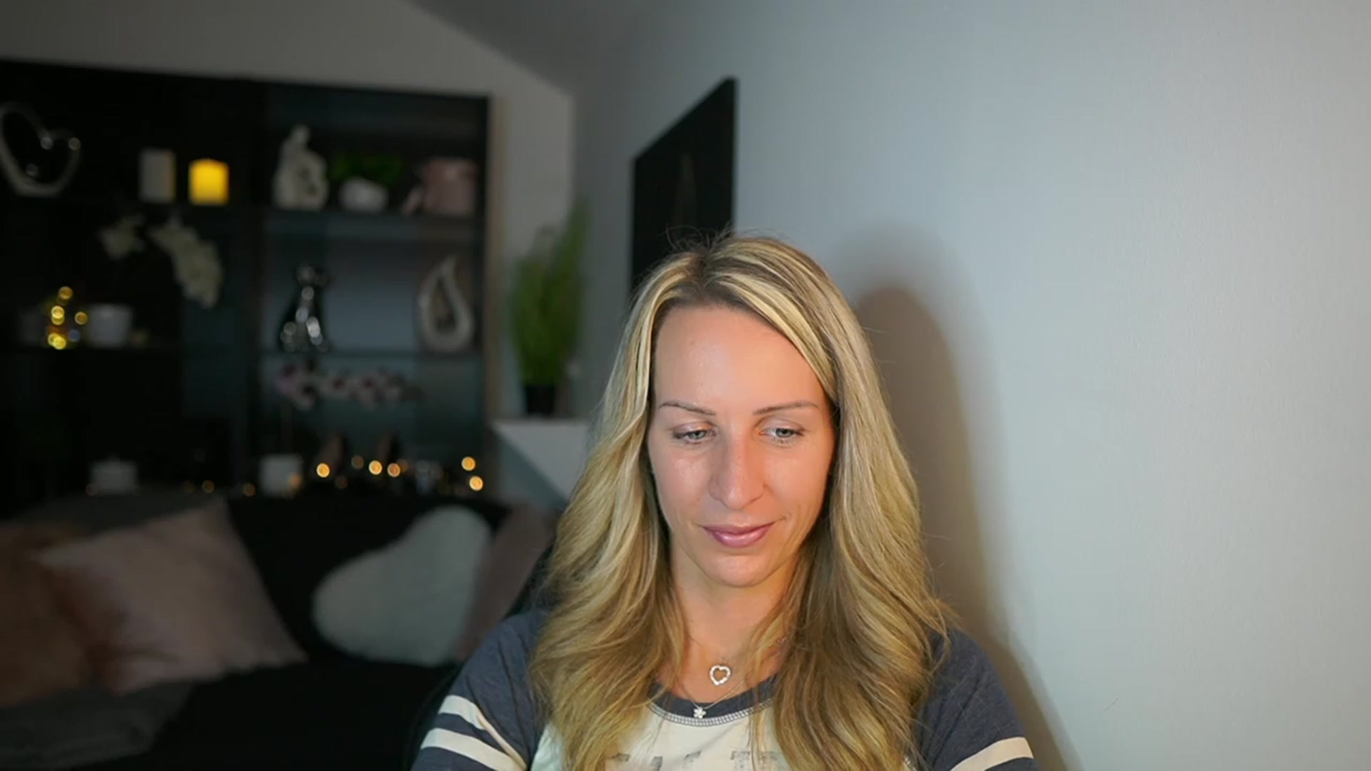 Gallery image thumbnail from Nikki__Sexx__'s myfreecams stream on, 10/22/2023, 21:51 image 13 of 20