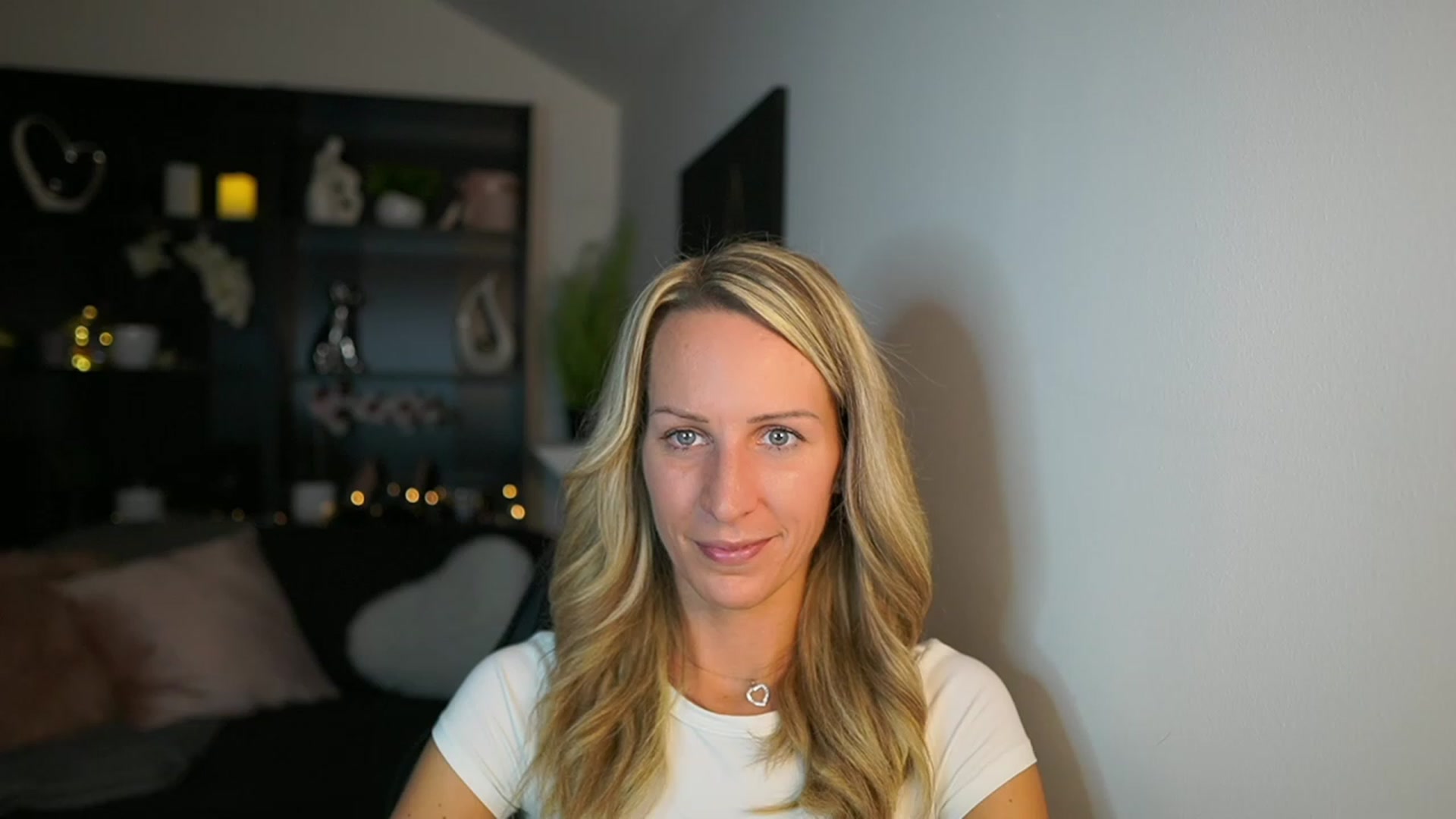 Gallery image thumbnail from Nikki__Sexx__'s myfreecams stream on, 10/23/2023, 19:02 image 14 of 20