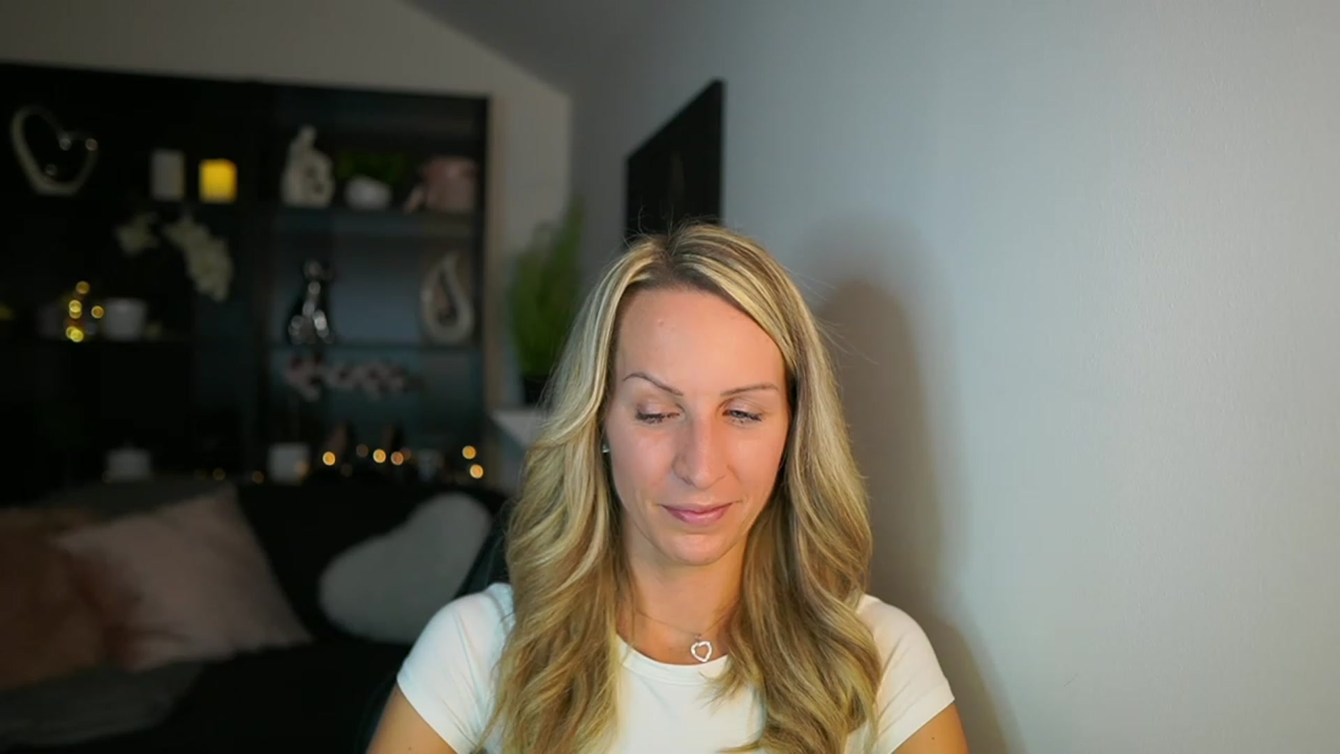 Gallery image thumbnail from Nikki__Sexx__'s myfreecams stream on, 10/23/2023, 19:02 image 19 of 20