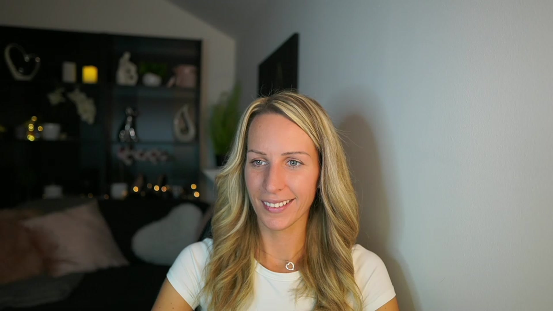 Gallery image thumbnail from Nikki__Sexx__'s myfreecams stream on, 10/23/2023, 19:02 image 7 of 20