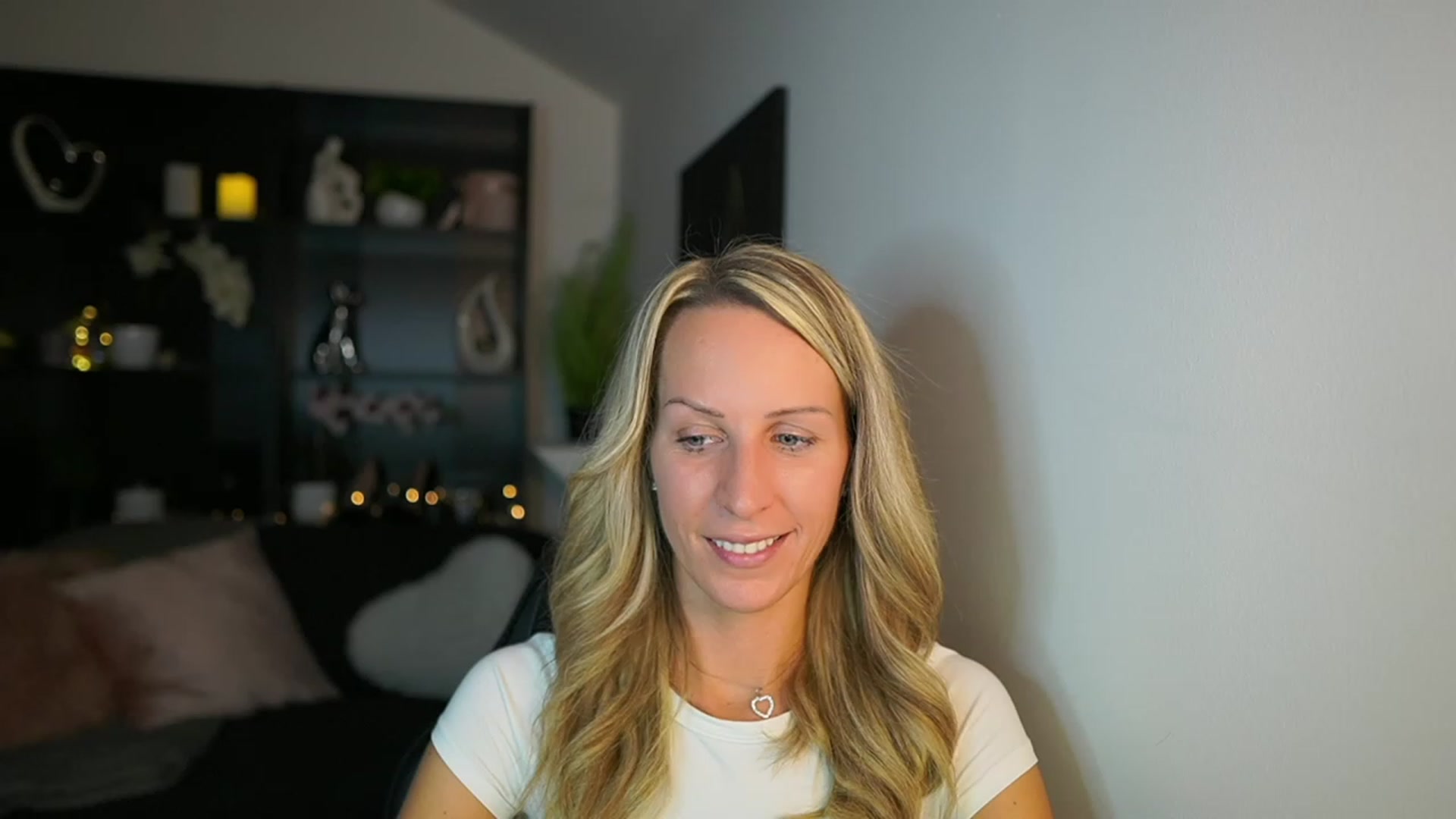 Gallery image thumbnail from Nikki__Sexx__'s myfreecams stream on, 10/23/2023, 19:02 image 20 of 20