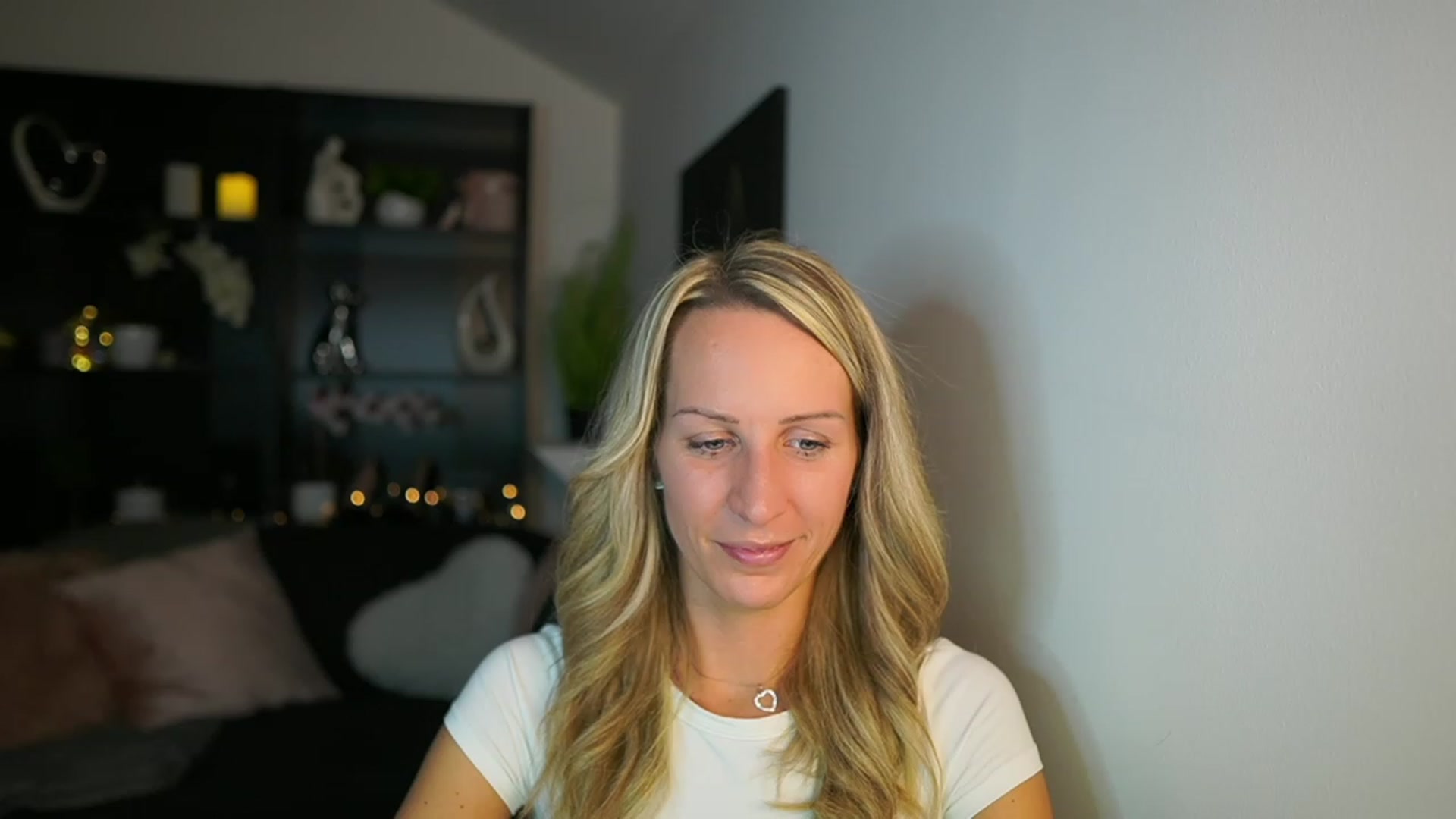 Gallery image thumbnail from Nikki__Sexx__'s myfreecams stream on, 10/23/2023, 19:02 image 3 of 20