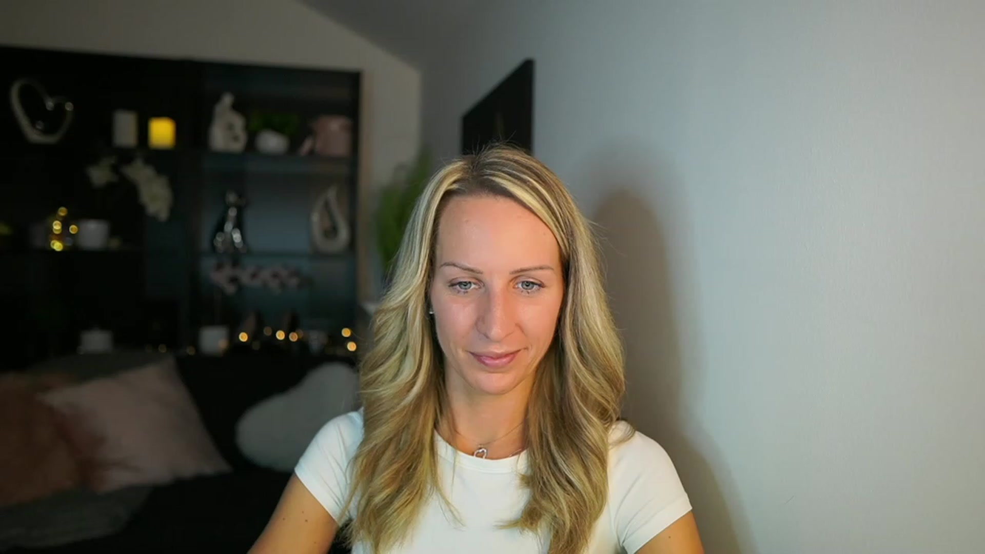 Gallery image thumbnail from Nikki__Sexx__'s myfreecams stream on, 10/23/2023, 19:23 image 2 of 20