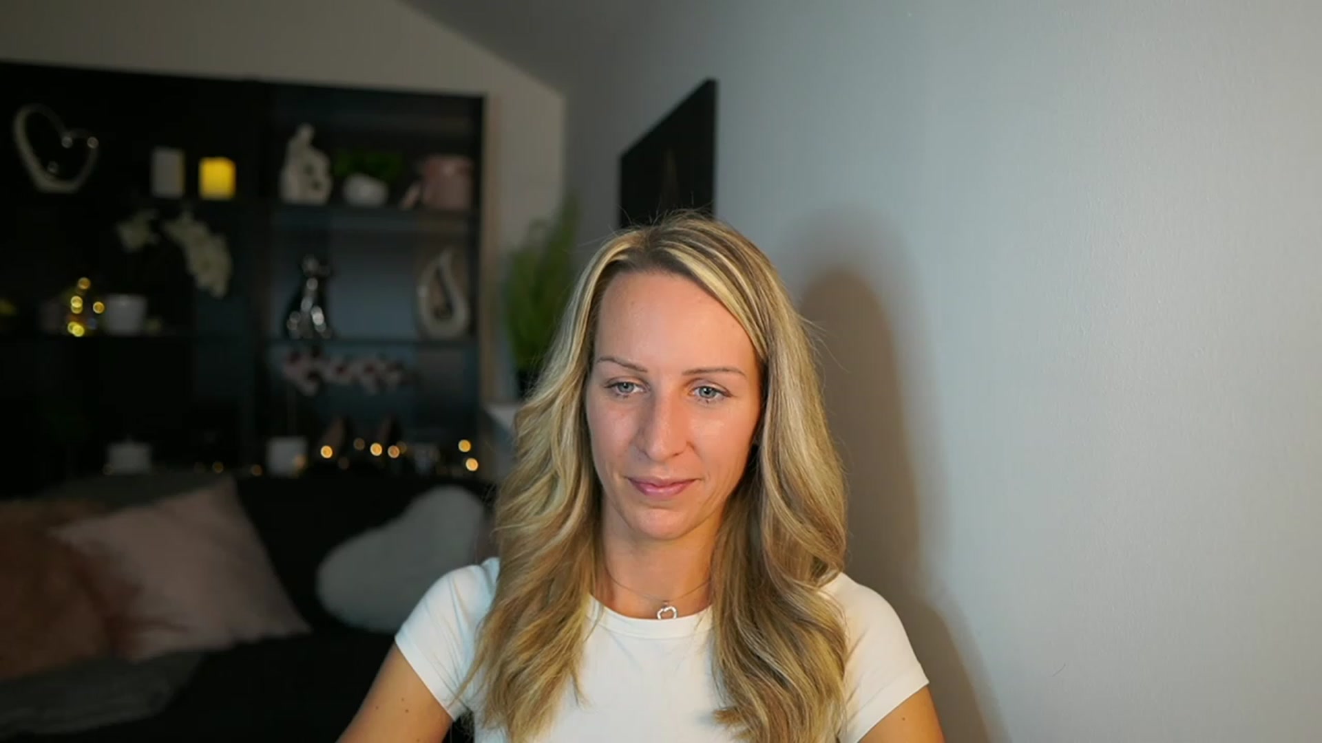 Gallery image thumbnail from Nikki__Sexx__'s myfreecams stream on, 10/23/2023, 19:23 image 19 of 20