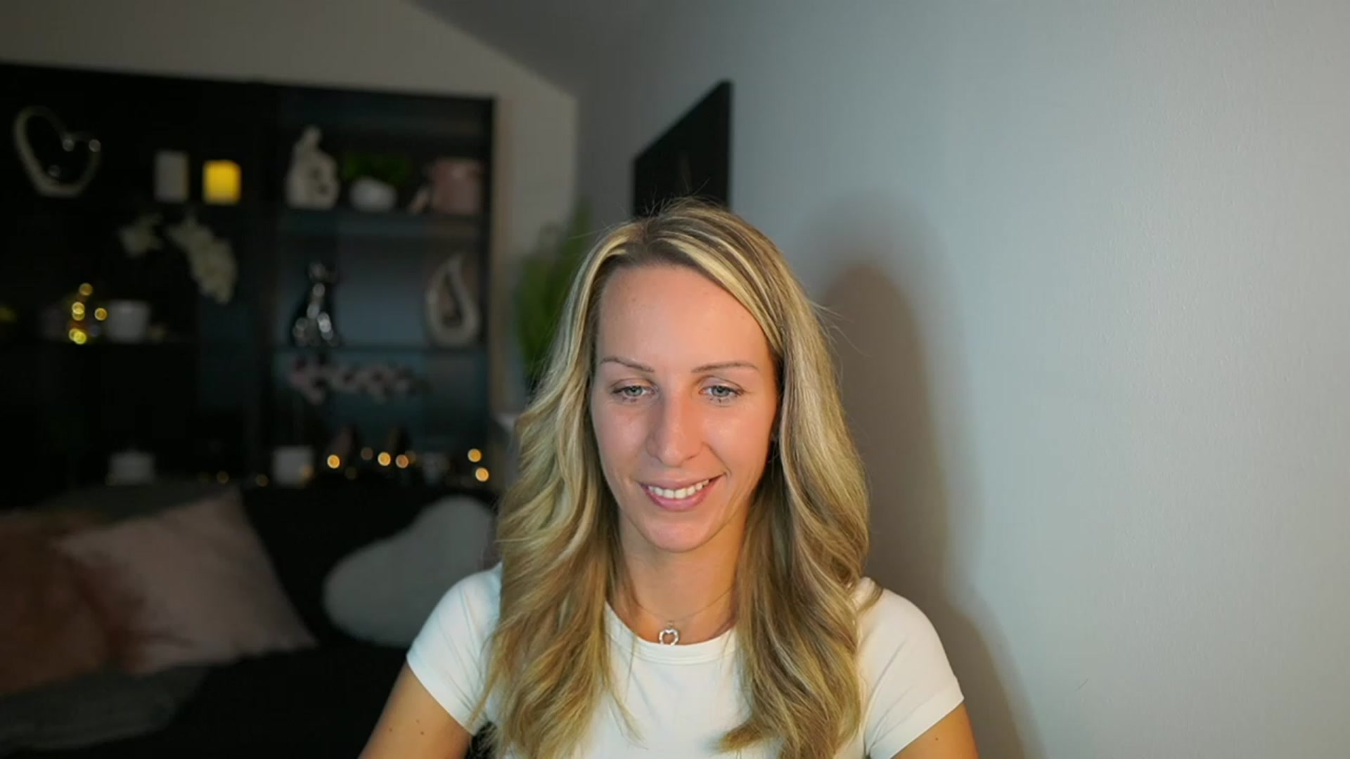 Gallery image thumbnail from Nikki__Sexx__'s myfreecams stream on, 10/23/2023, 19:23 image 8 of 20