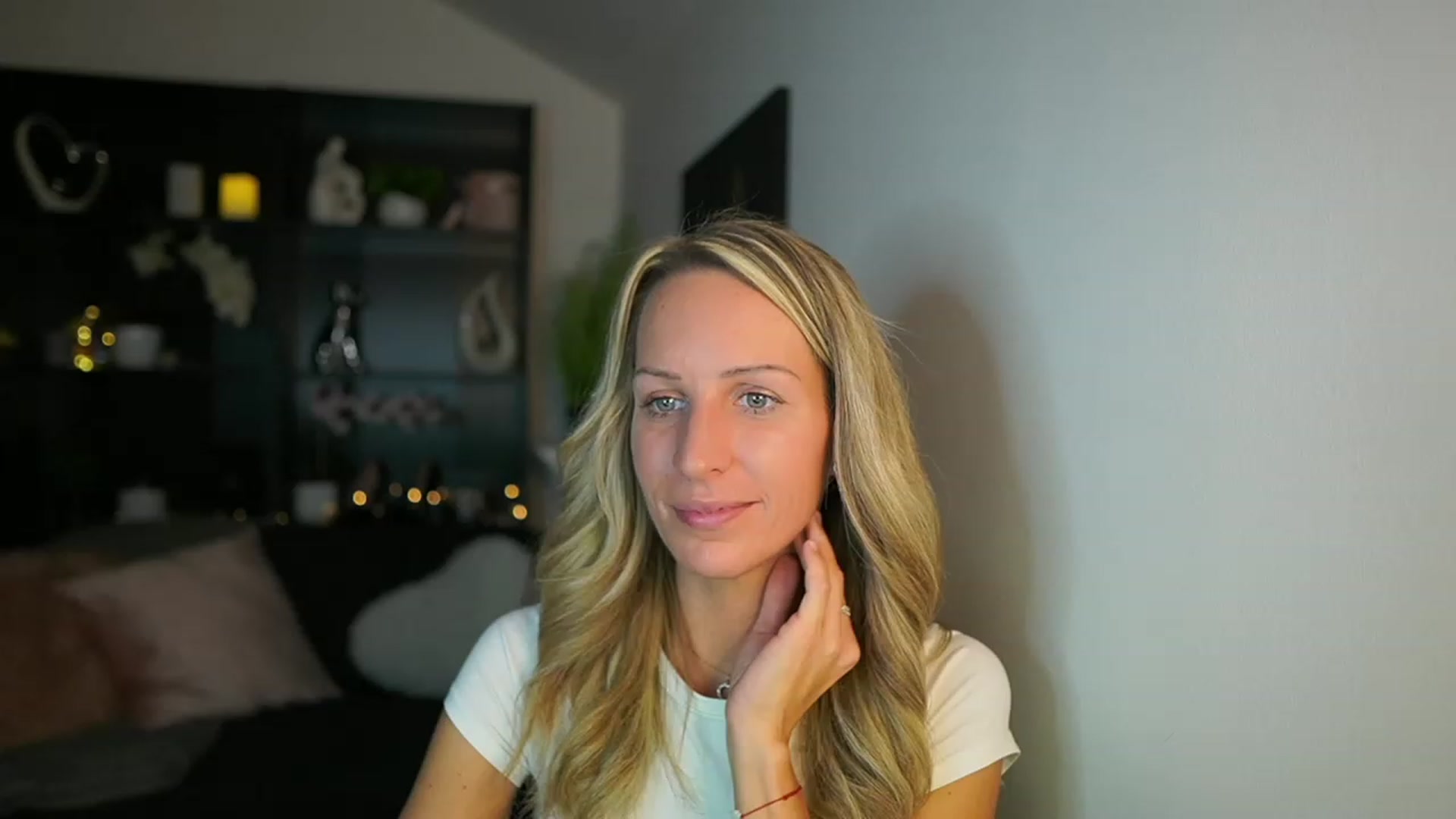 Gallery image thumbnail from Nikki__Sexx__'s myfreecams stream on, 10/23/2023, 19:23 image 7 of 20