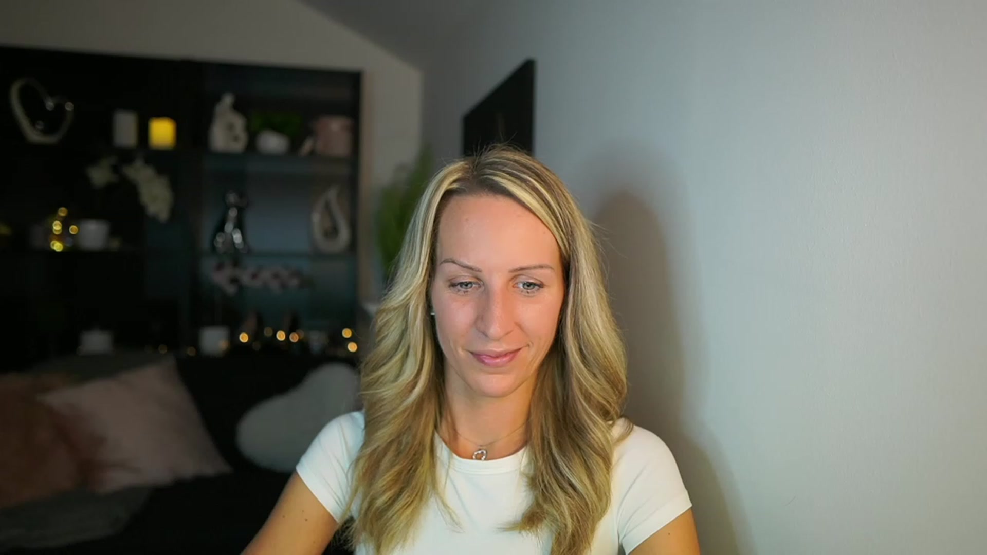 Gallery image thumbnail from Nikki__Sexx__'s myfreecams stream on, 10/23/2023, 19:23 image 4 of 20