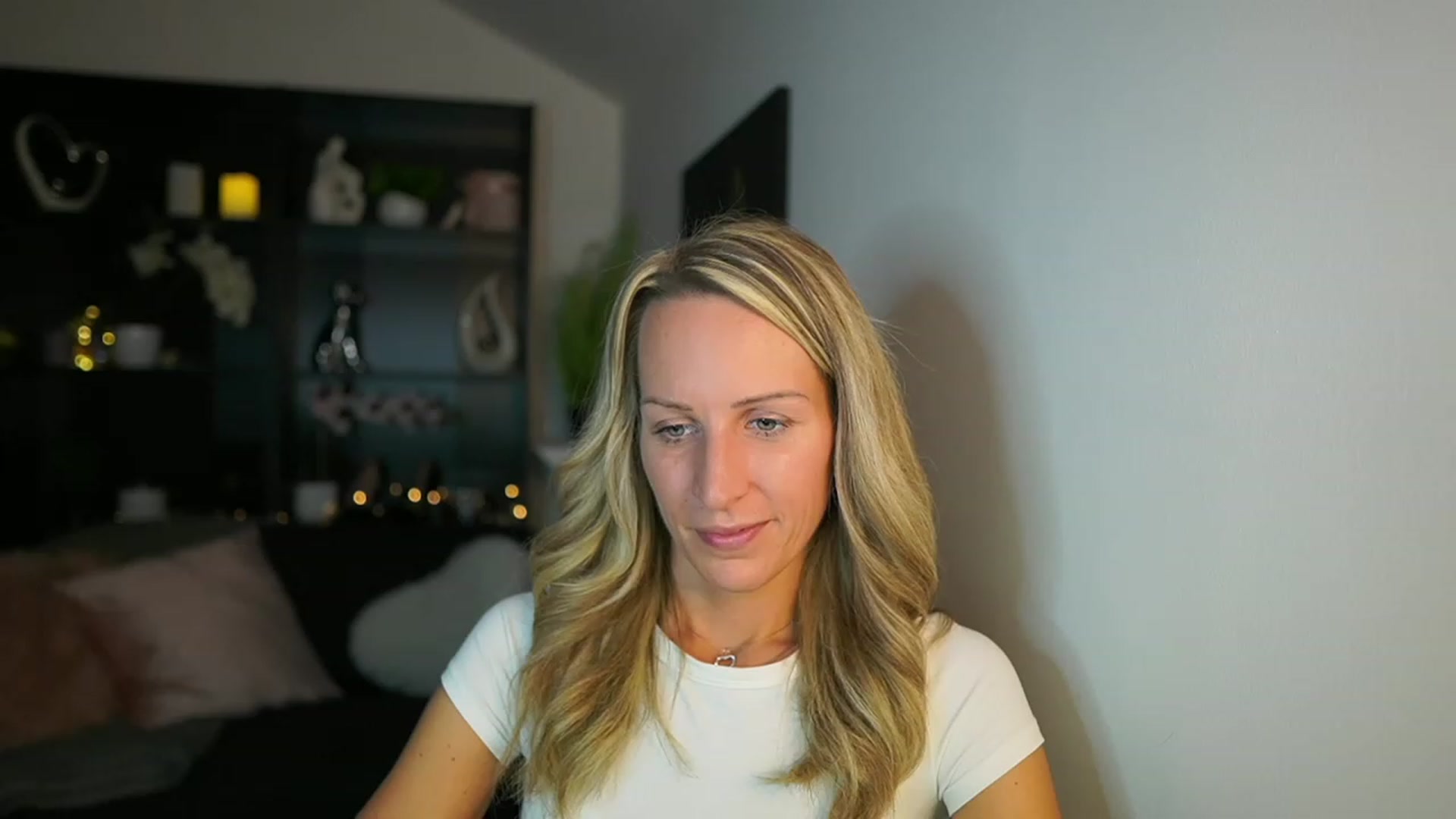 Gallery image thumbnail from Nikki__Sexx__'s myfreecams stream on, 10/23/2023, 19:23 image 6 of 20