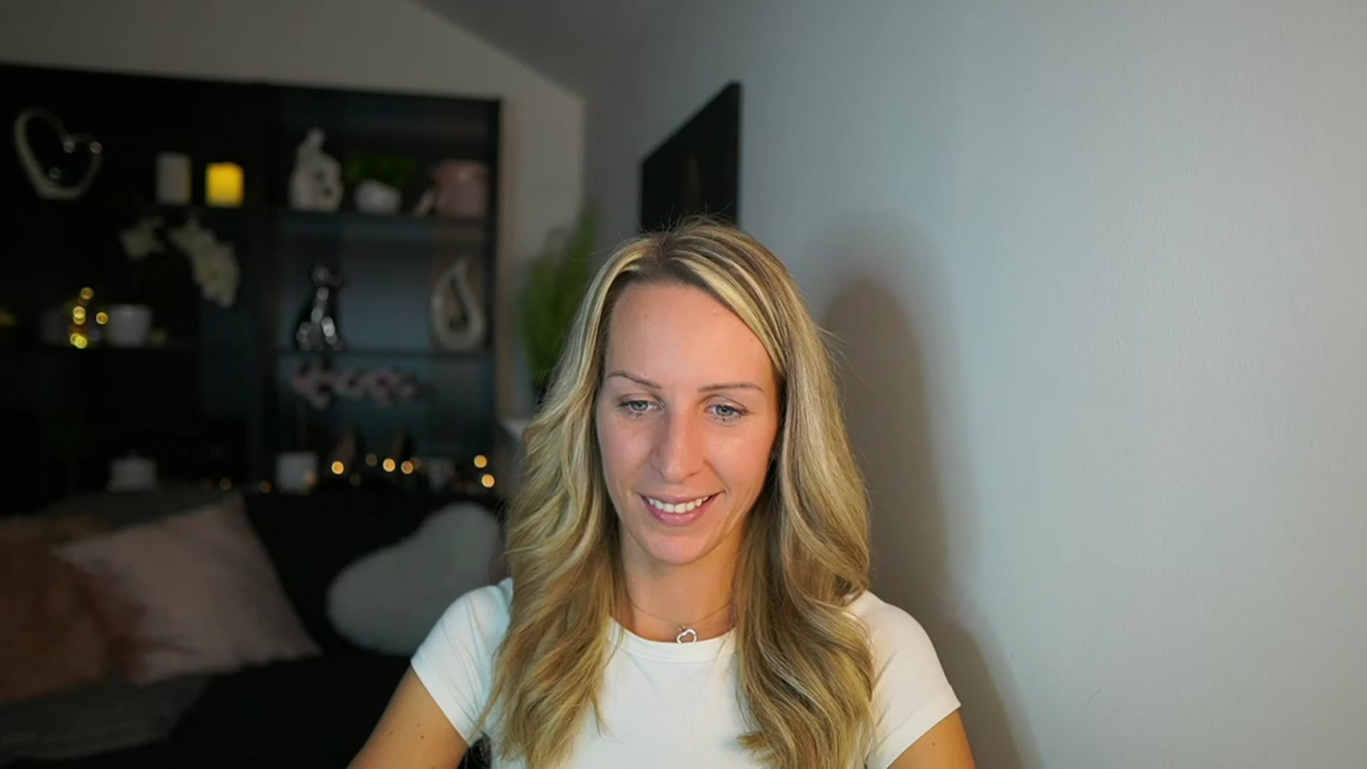 Gallery image thumbnail from Nikki__Sexx__'s myfreecams stream on, 10/23/2023, 19:23 image 18 of 20