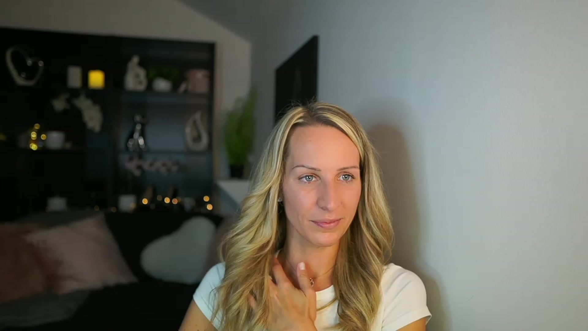 Gallery image thumbnail from Nikki__Sexx__'s myfreecams stream on, 10/23/2023, 20:00 image 9 of 20