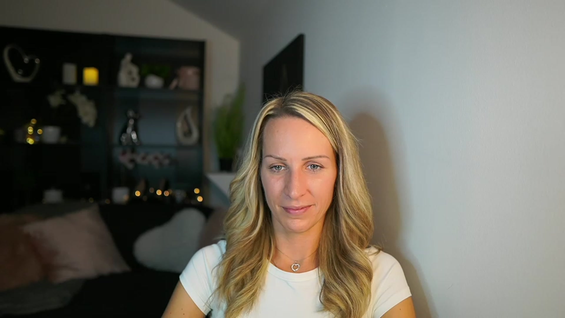 Gallery image thumbnail from Nikki__Sexx__'s myfreecams stream on, 10/23/2023, 20:00 image 17 of 20