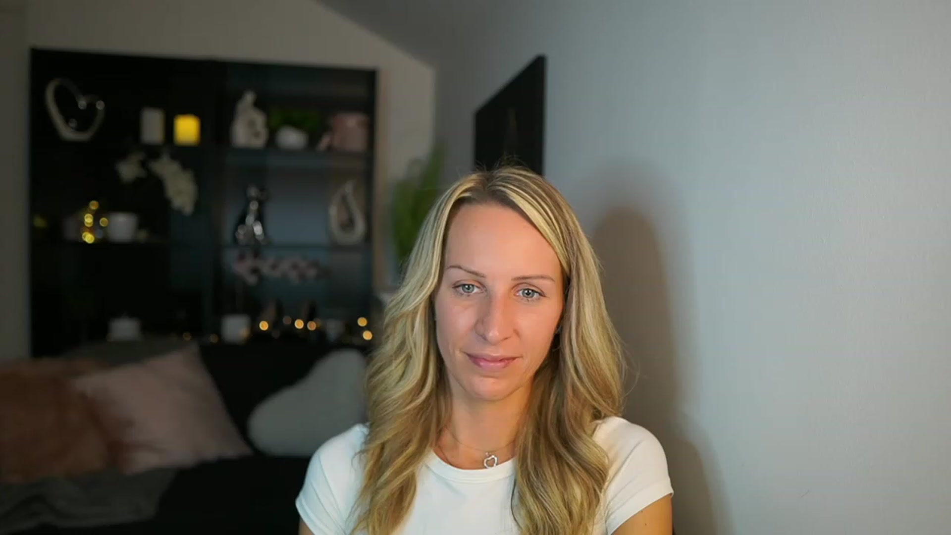 Gallery image thumbnail from Nikki__Sexx__'s myfreecams stream on, 10/23/2023, 20:49 image 14 of 20