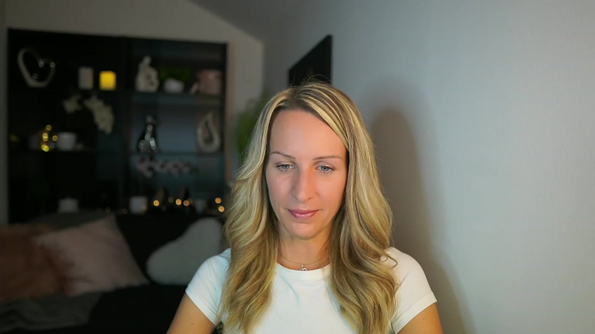 Gallery image thumbnail from Nikki__Sexx__'s myfreecams stream on, 10/23/2023, 22:20 image 6 of 20