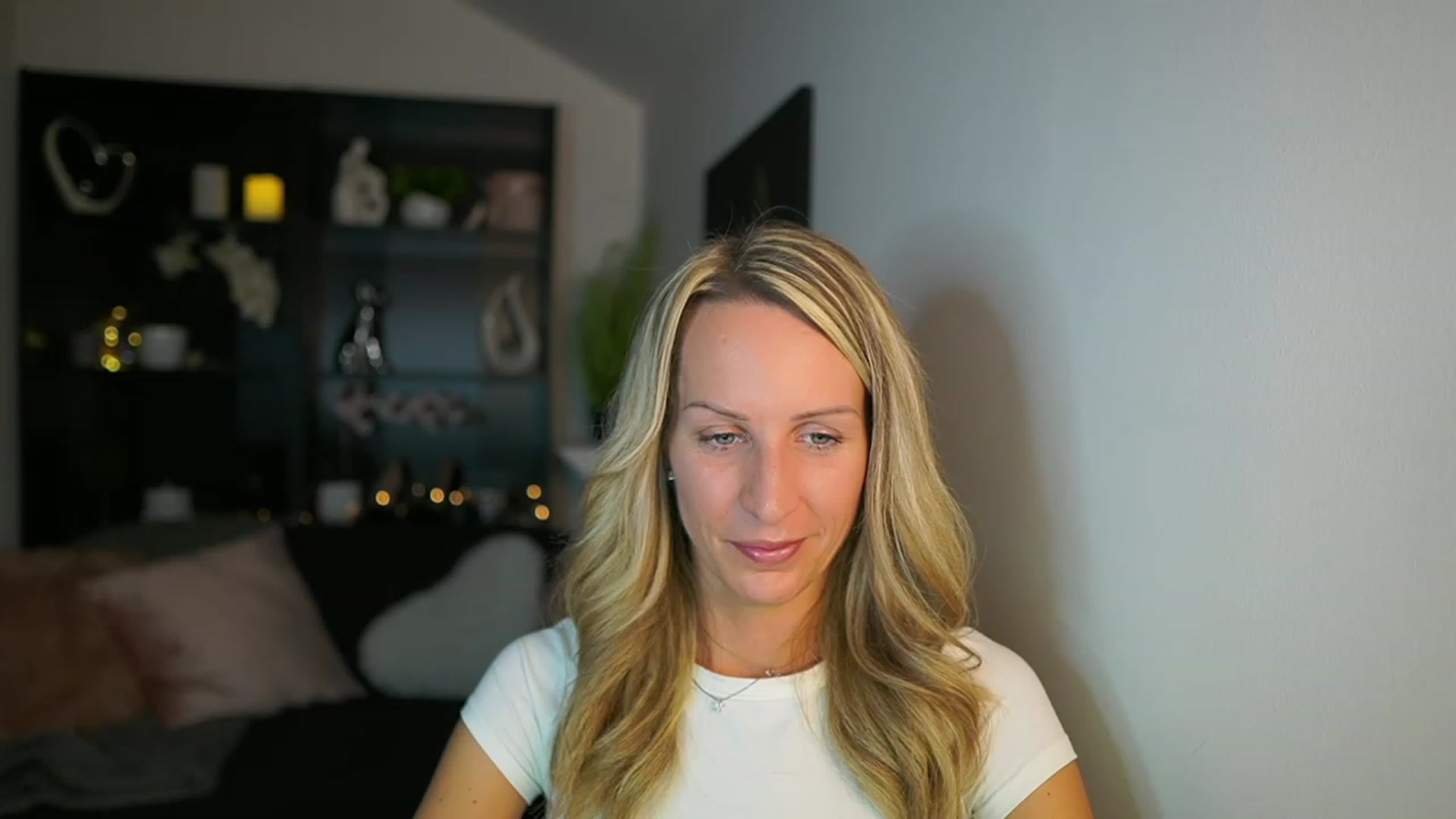 Gallery image thumbnail from Nikki__Sexx__'s myfreecams stream on, 10/23/2023, 22:20 image 4 of 20